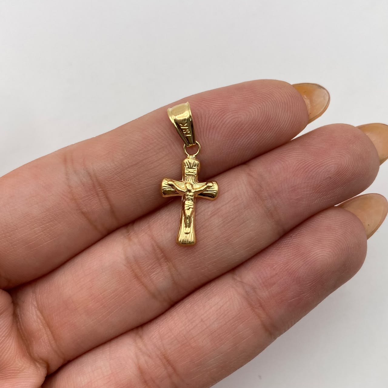 Dije cruz cristo Oro amarillo 18k 0,5 Gr / 10,2 mm / 2,5 Cm