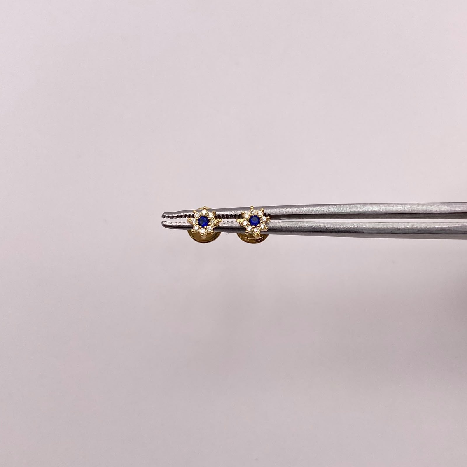 Topos Flor circones blancos y azul Oro amarillo 18k 0,5 Gr / 4,2 mm