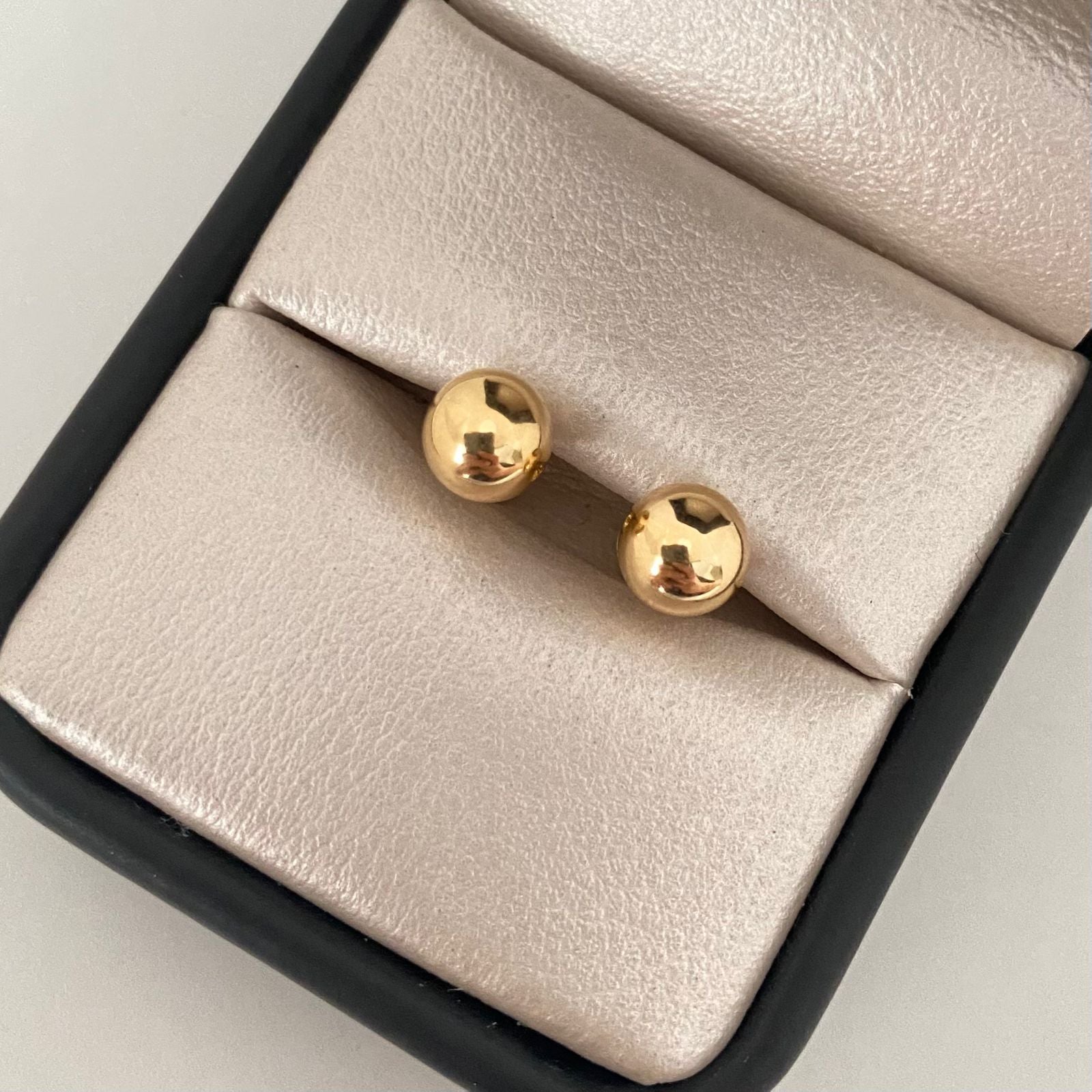 Topos bola lisa Oro amarillo 18k 0,70 Gr / 7,0 mm