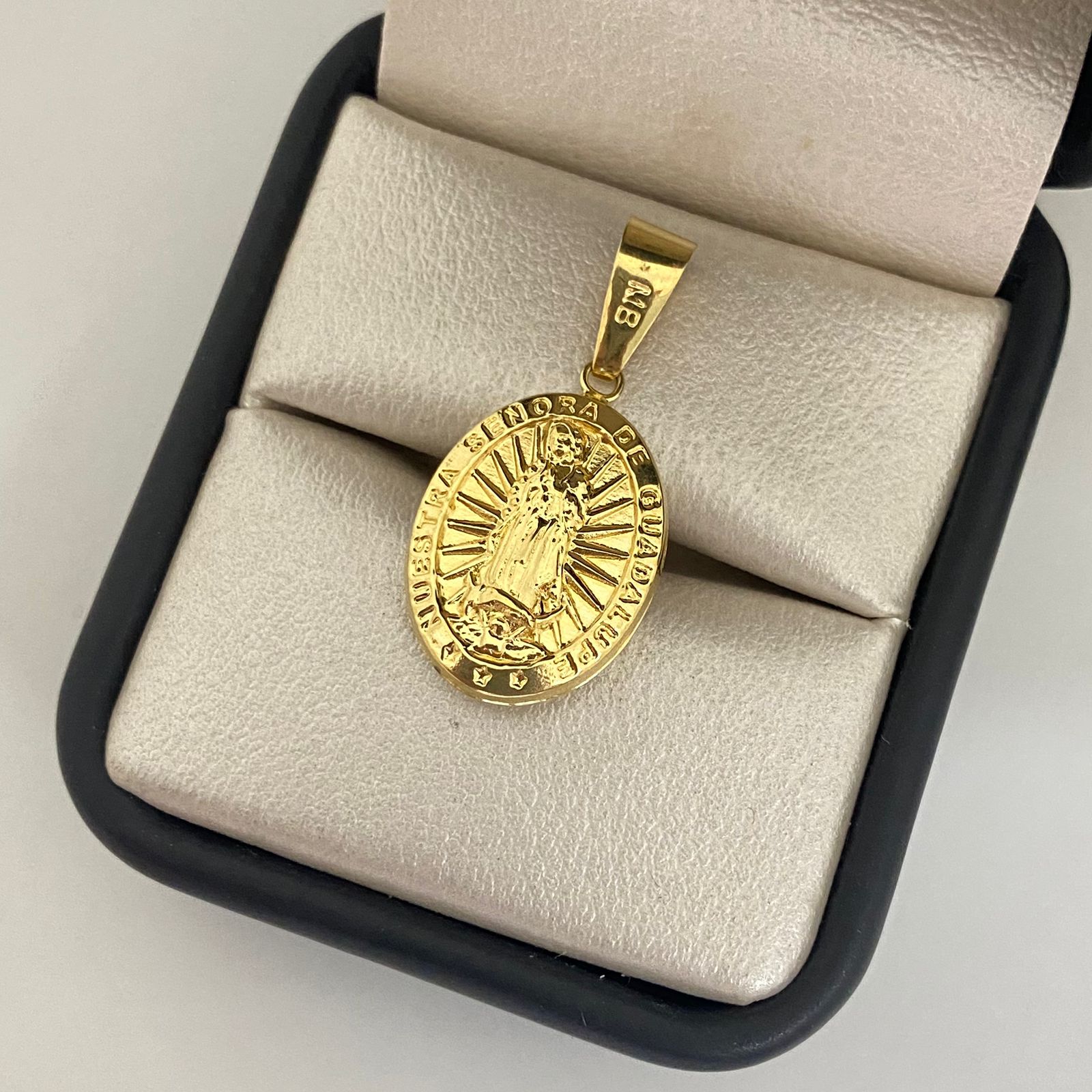 Dije virgen guadalupe Oro amarillo 18k 1,6 Gr / 3,0 Cm