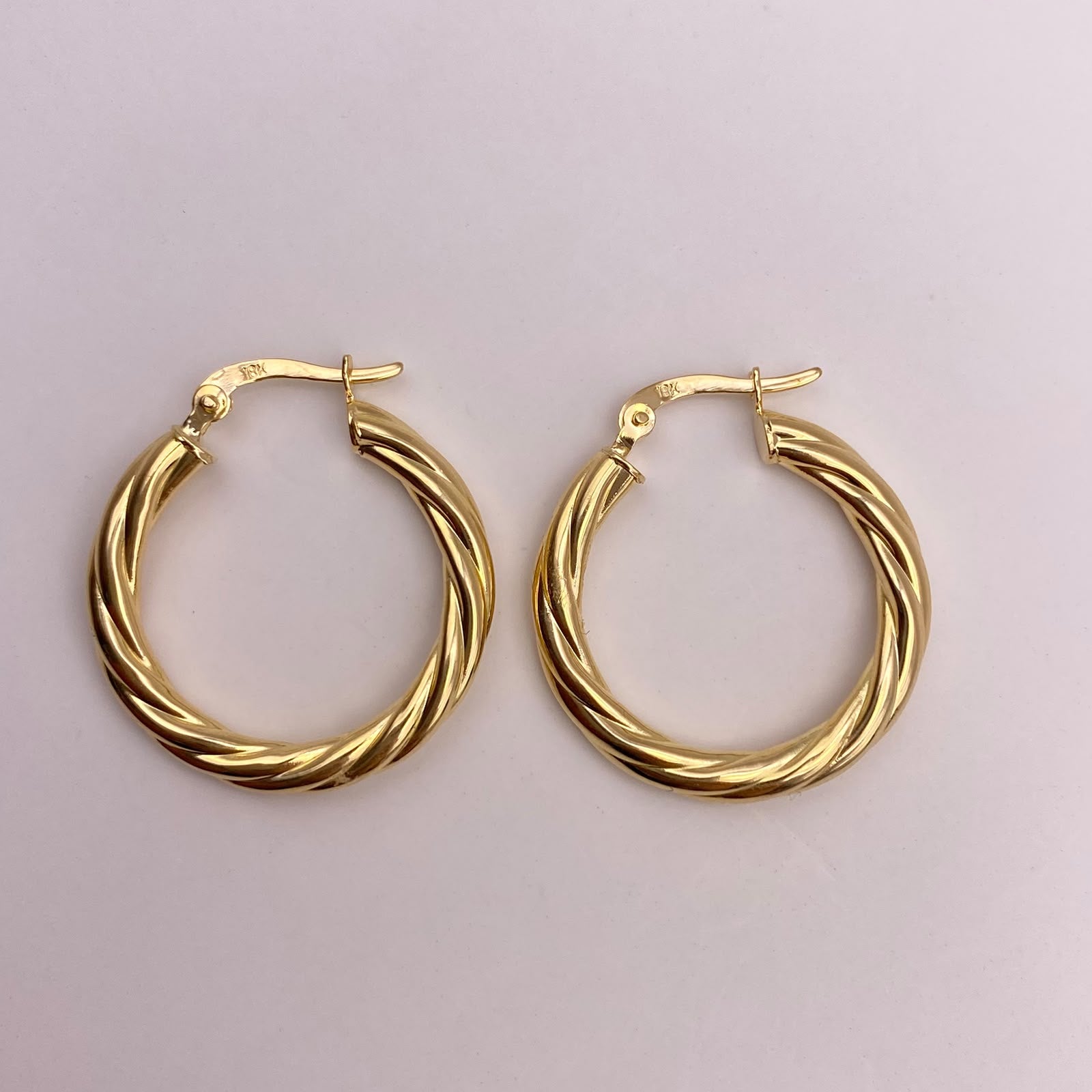 Candonga entorchada Oro amarillo 18k 2,83 Gr / 2,5 Cm
