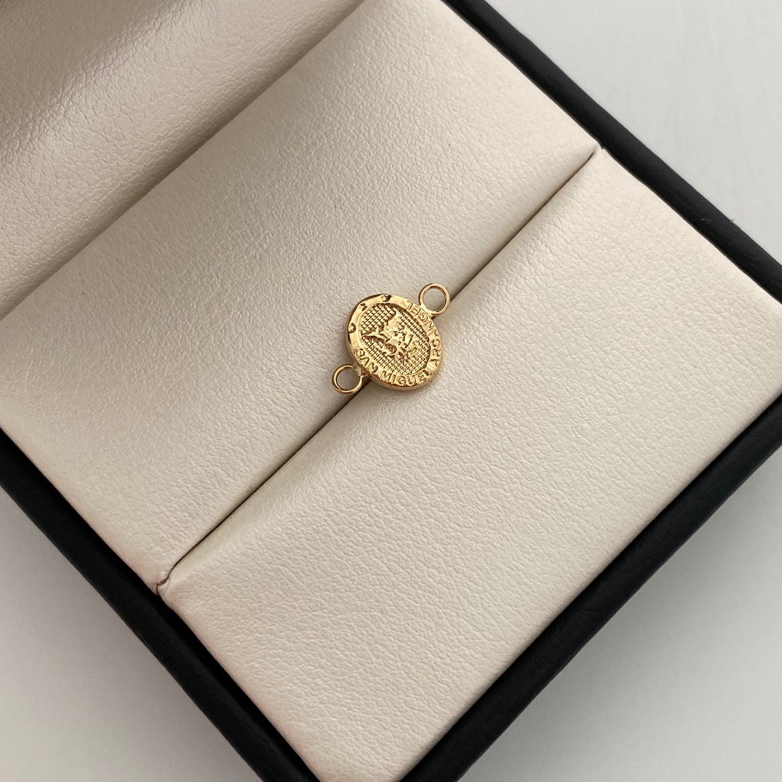 Herraje San Miguel Oro amarillo 18k 0,45 Gr / 1 Cm