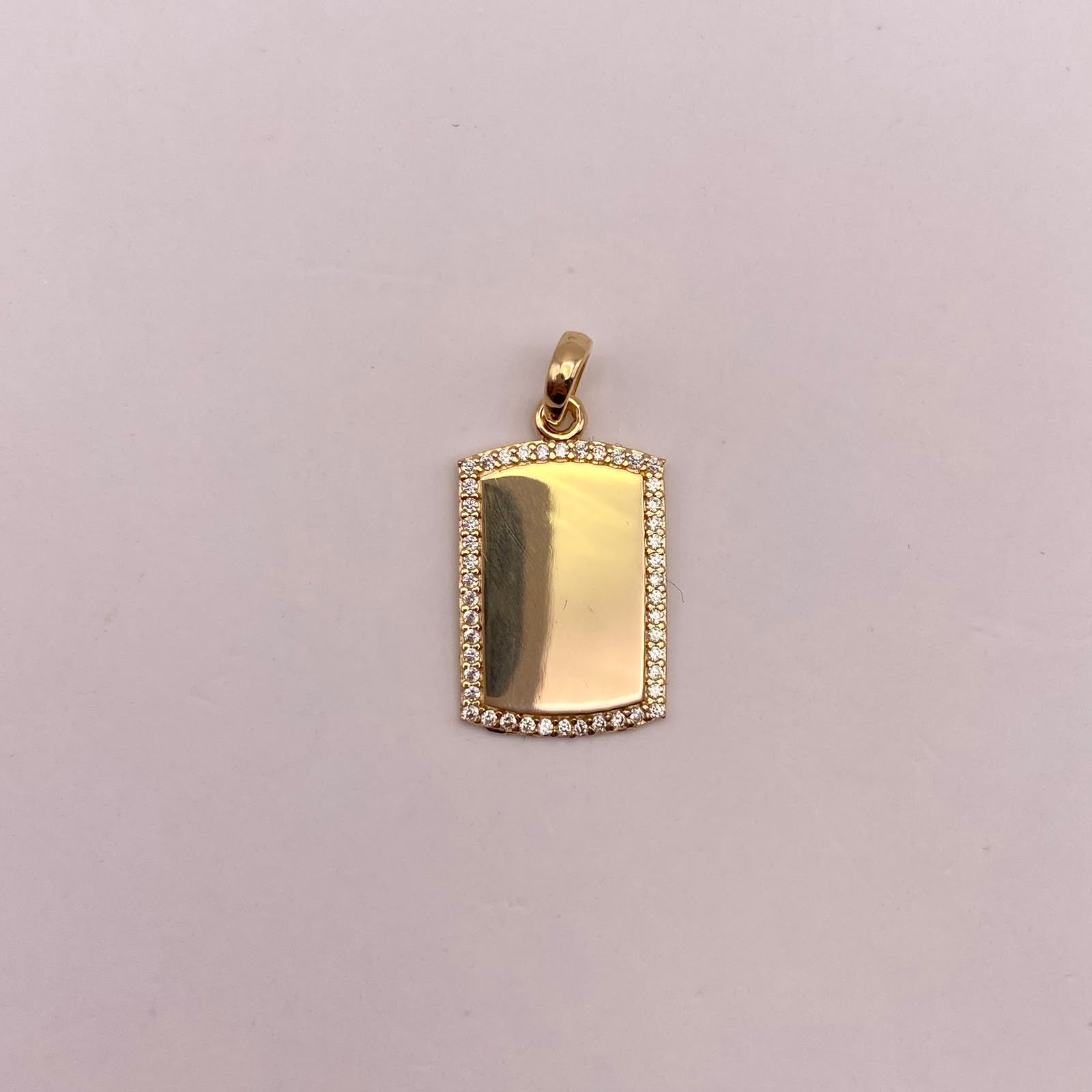 Dije Placa fotograbado circones blancos Oro amarillo 18k 2,26 Gr / 12,9 mm / 2,5 Cm