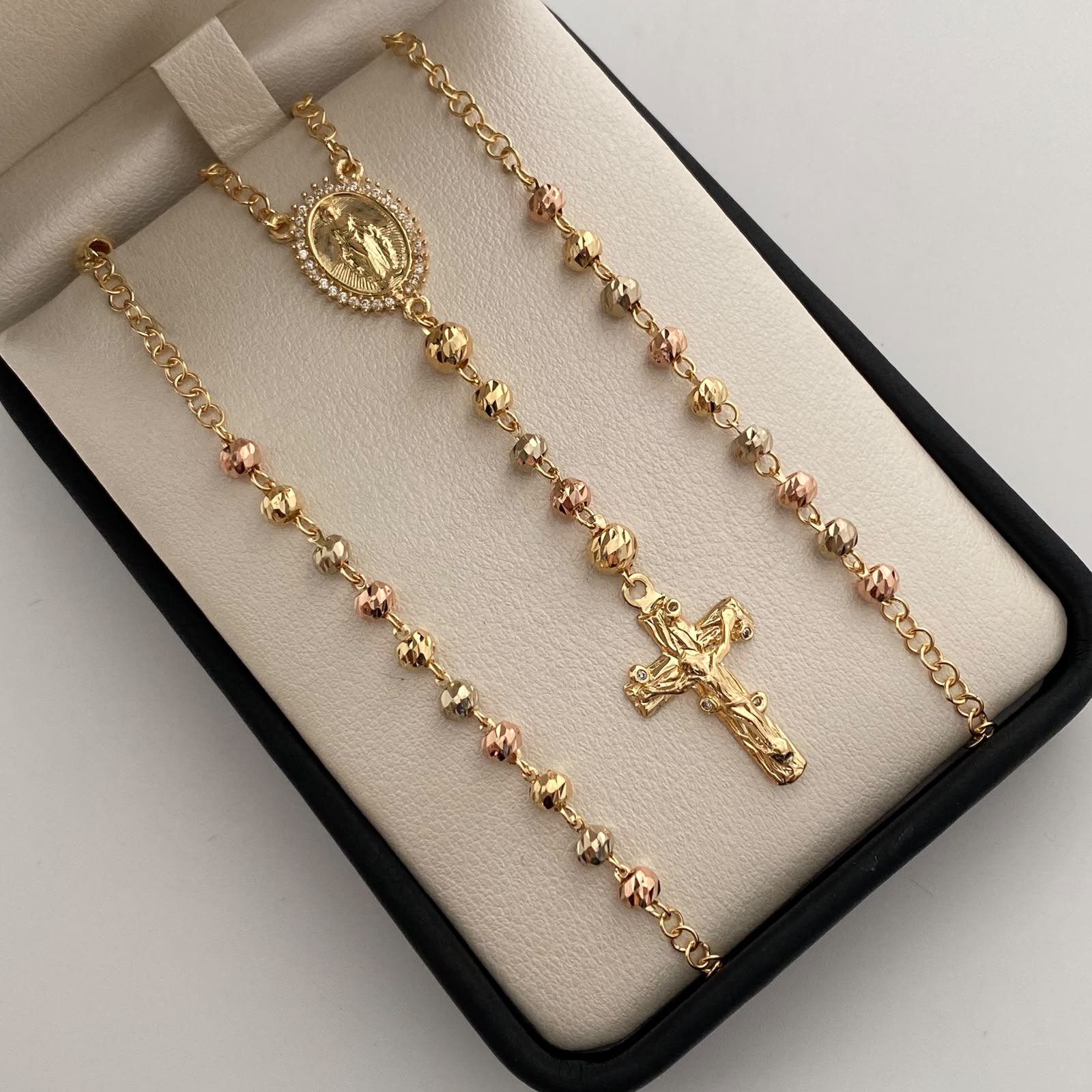 Rosario Virgen Milagrosa Casting Tres oros 18k 12,40 Gr / 4 mm / 60 Cm Broche 0,40