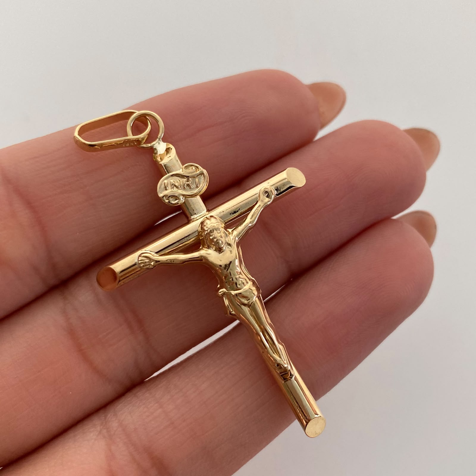 Dije Cruz Tubular Cristo Oro amarillo 18k 2,1 Gr / 28 mm / 5 Cm