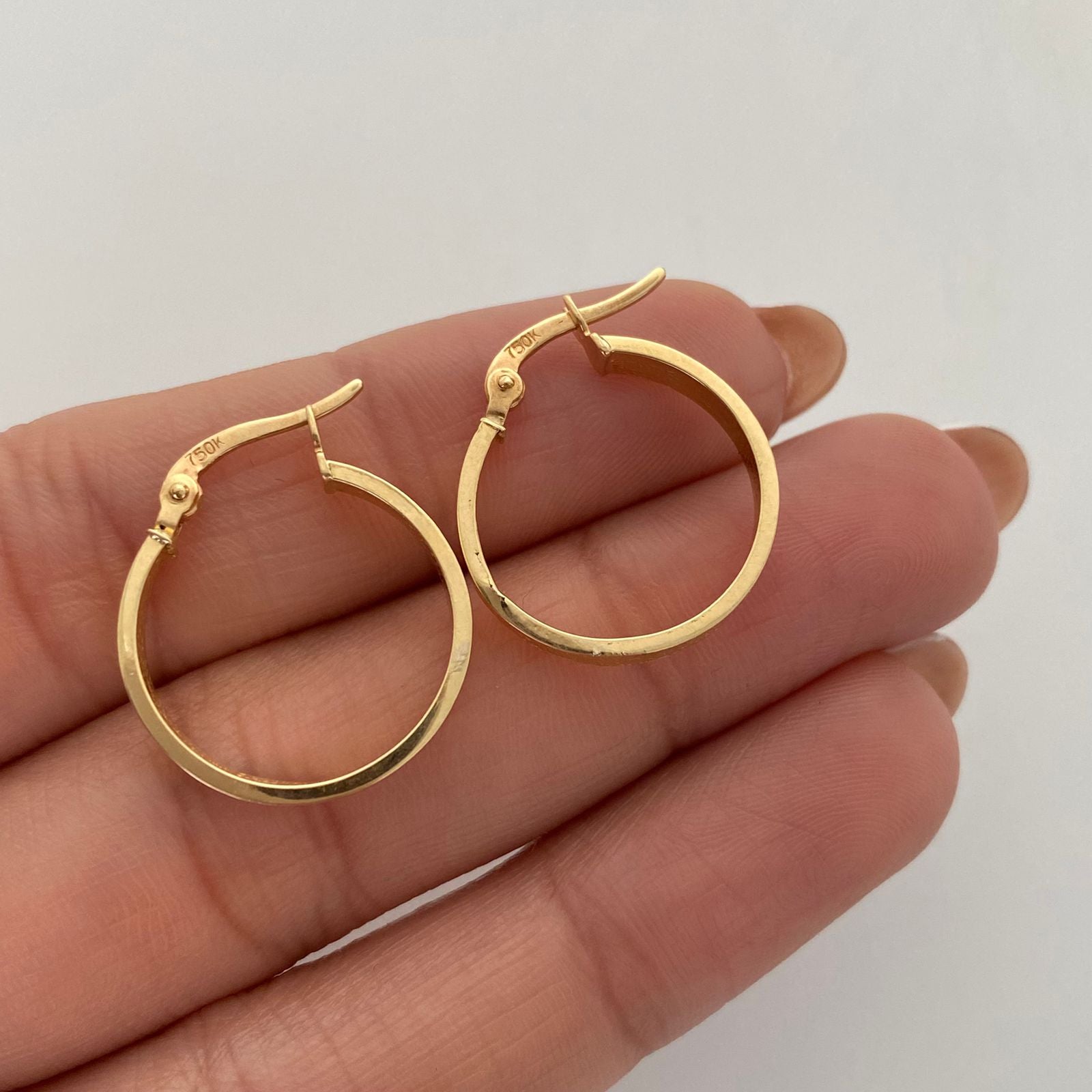 Candonga Redonda diamantada Oro amarillo 18k 1,5 Gr / 2 Cm