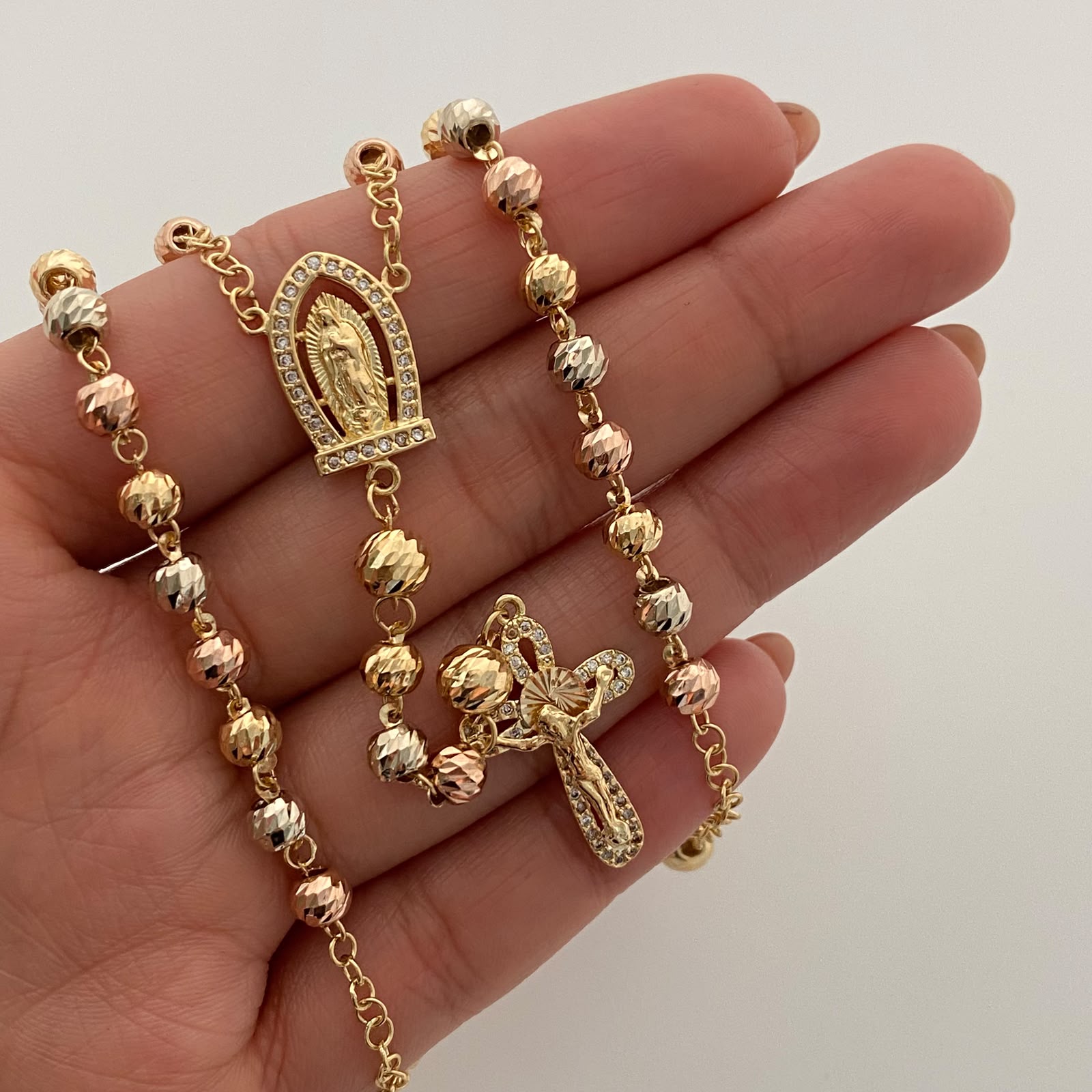 Rosario Virgen de Guadalupe Casting Tres oros 18k 15,7 Gr / 4,9 mm / 60 Cm