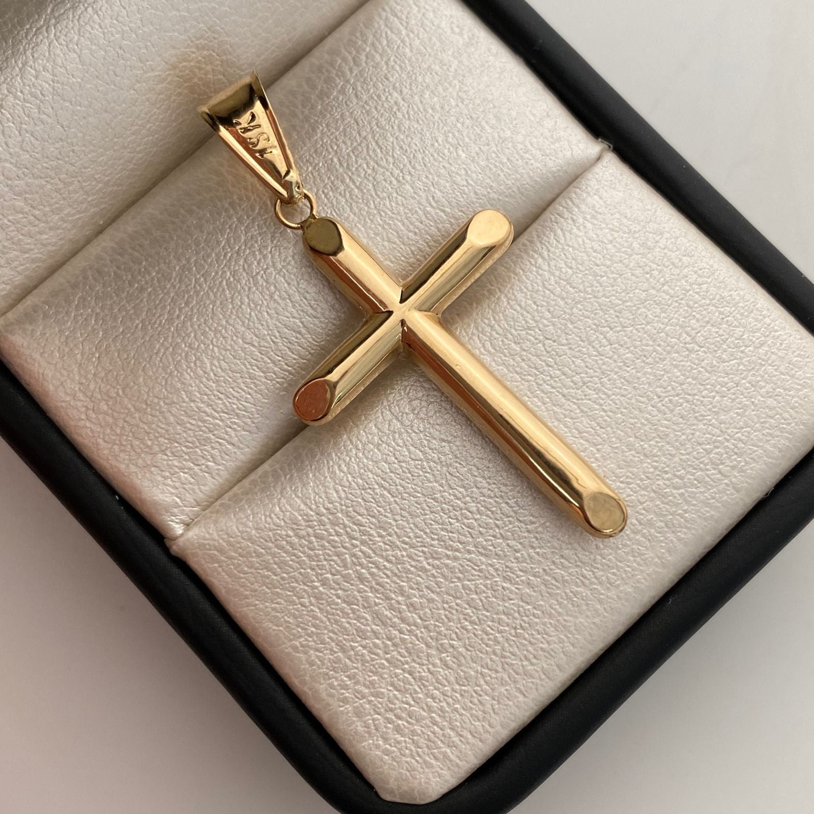 Dije Cruz Tubular Oro amarillo 18k 1,3 Gr / 20,3 mm / 4,1 Cm