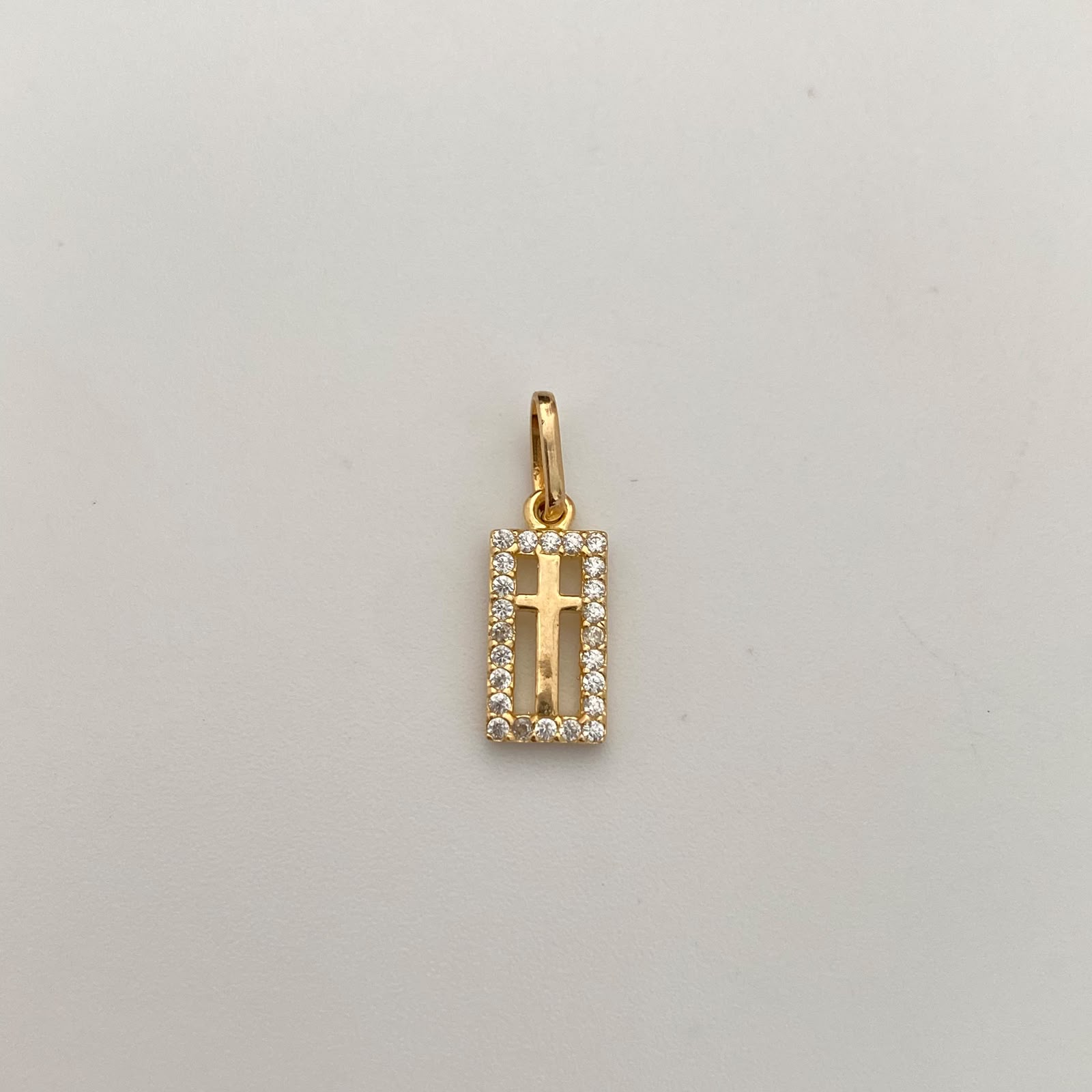 Dije Cruz Casting Oro amarillo 18k 1 Gr / 6,1 mm / 1,6 Cm