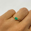 Anillo solitario corazon esmeralda Oro amarillo / Talla 5 3/4 / 1,25 Gr