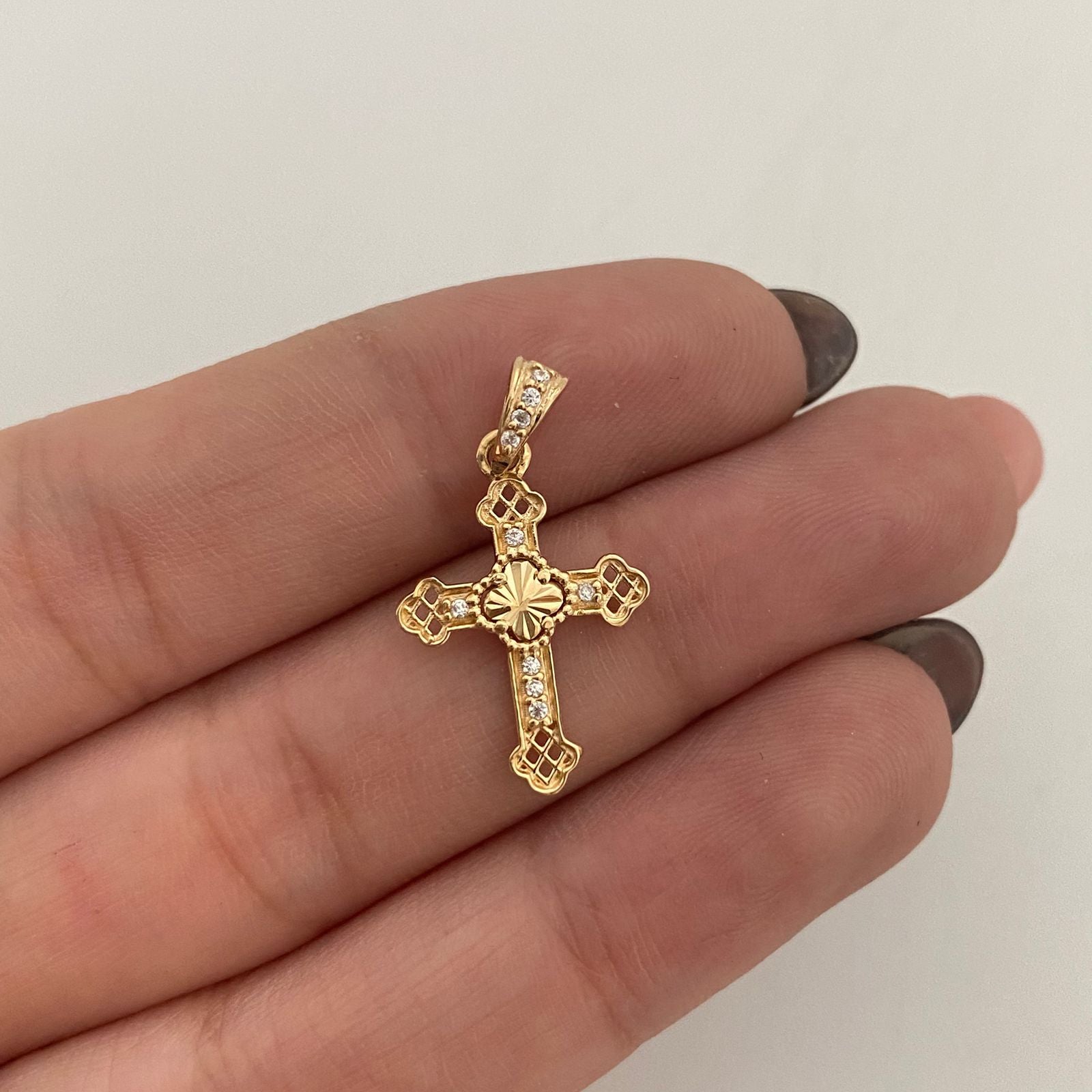 Dije Cruz trebol Puntas Flor Oro amarillo 18k 1,2 Gr / 13,5 mm / 2,5 Cm
