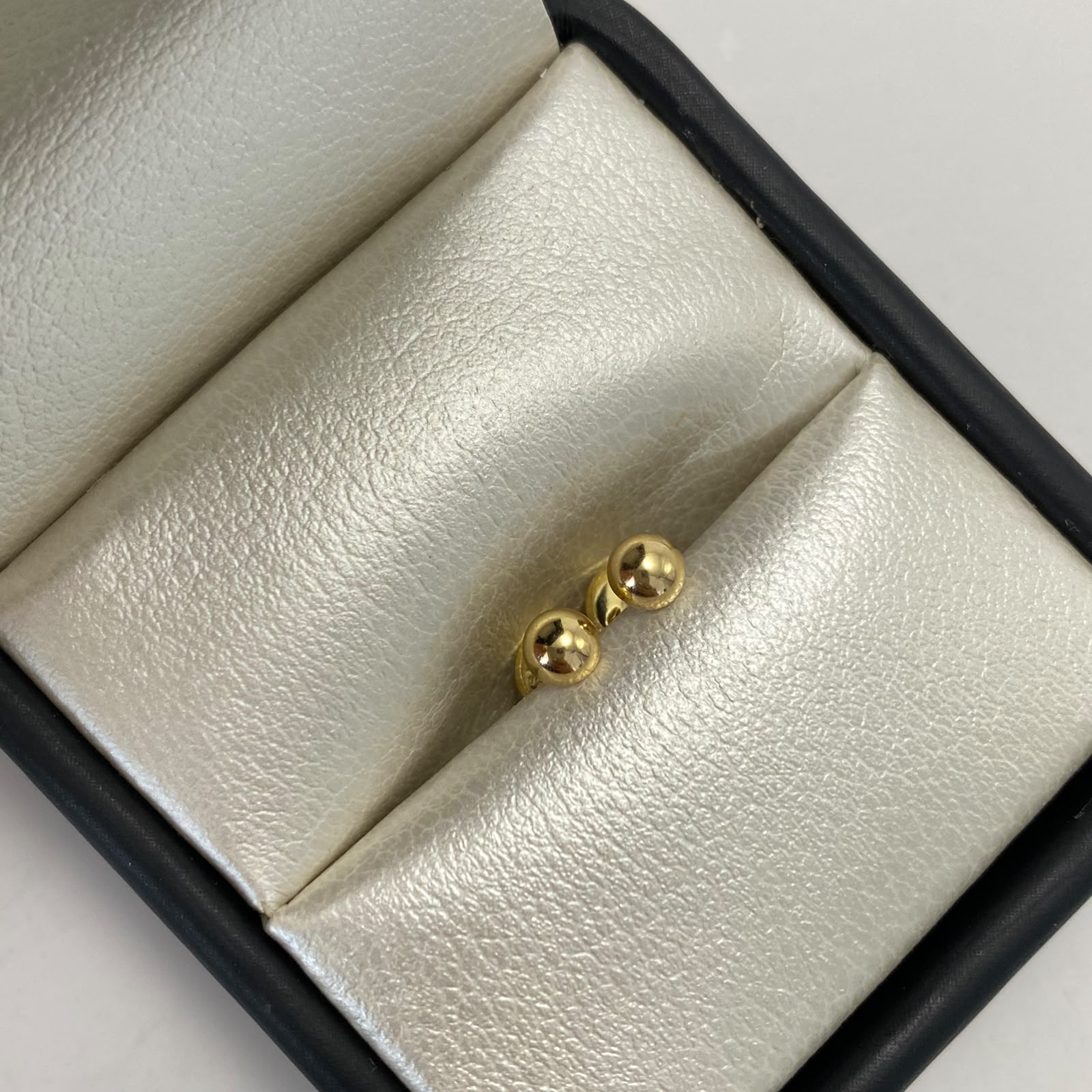 Topos media bola 4mm Oro amarillo 18k 0,45 Gr
