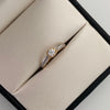 Anillo Solitario Oro amarillo 18k / Talla 7 1/2 / 2,15 Gr / 2,4 mm