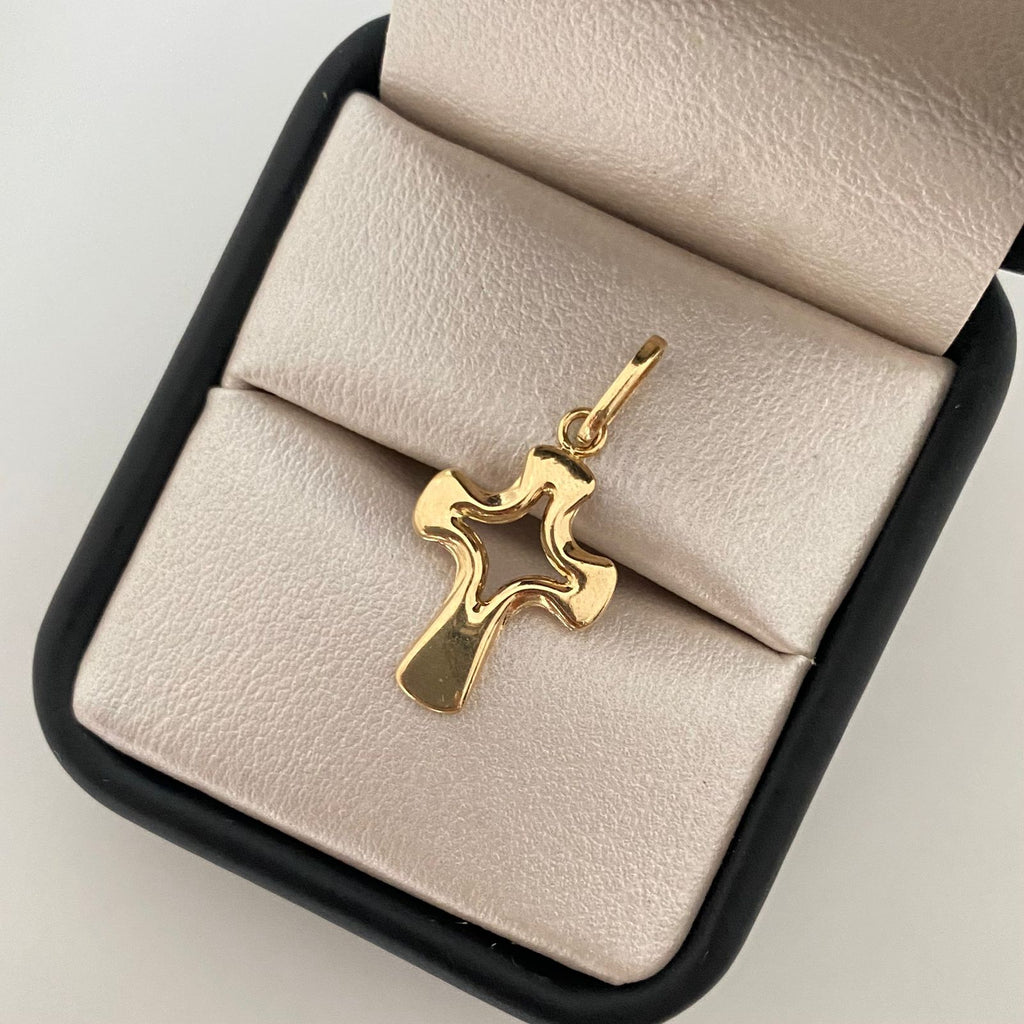 Dije cruz centro silueta Oro amarillo 18k 1,10 Gr / 3,0 Cm