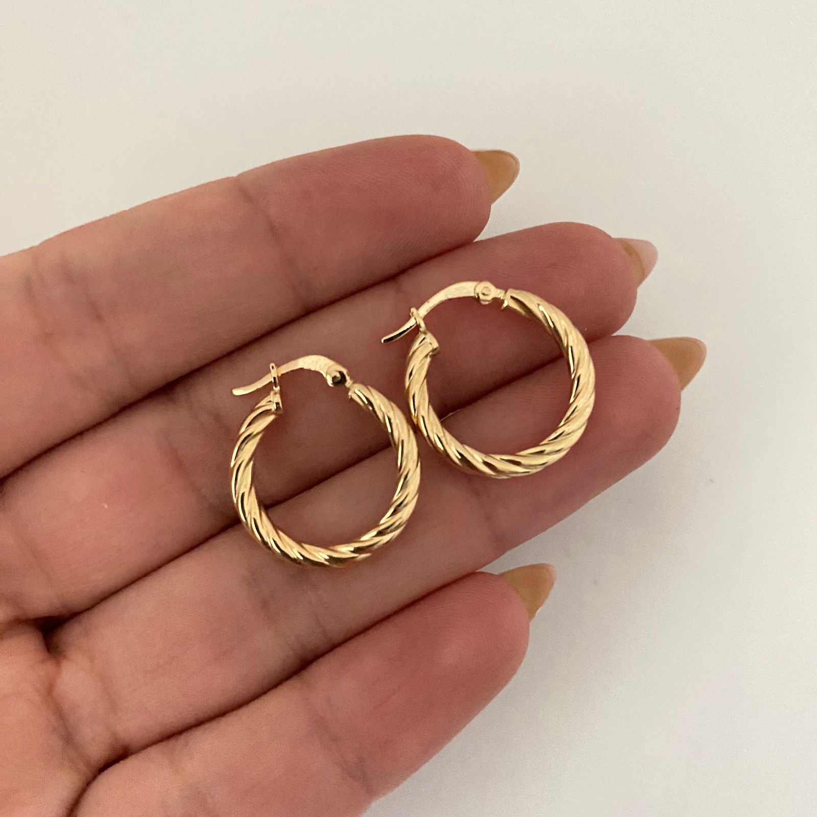 Candonga entorchada Oro amarillo 18k 1,85 Gr / 1,8 Cm