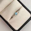 Anillo solitario con topacio  Oro blanco 18k / Talla 6 1/4 / 1,2 Gr