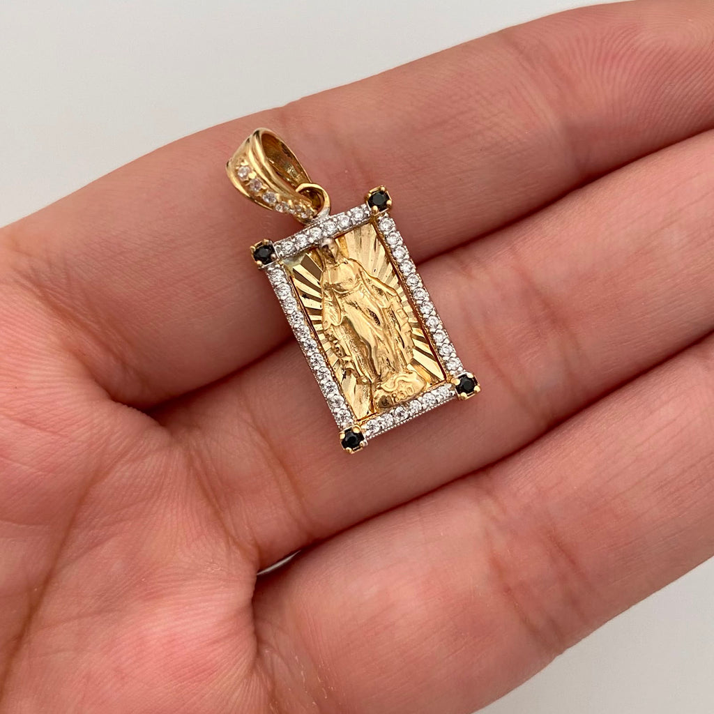 Dije Rectangular Casting Negro y Blanco Virgen Milagrosa Oro amarillo 18k 3,35 Gr / 11,6 mm / 2,5 Cm