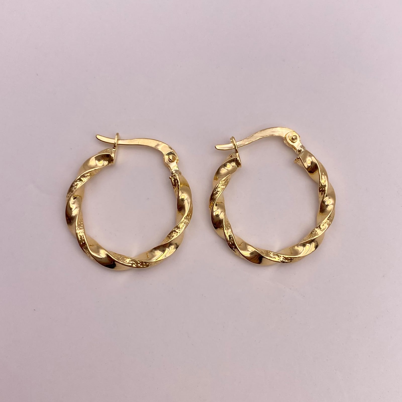 Candonga Entorchada Oro amarillo 18k 1,34 Gr / 2 Cm