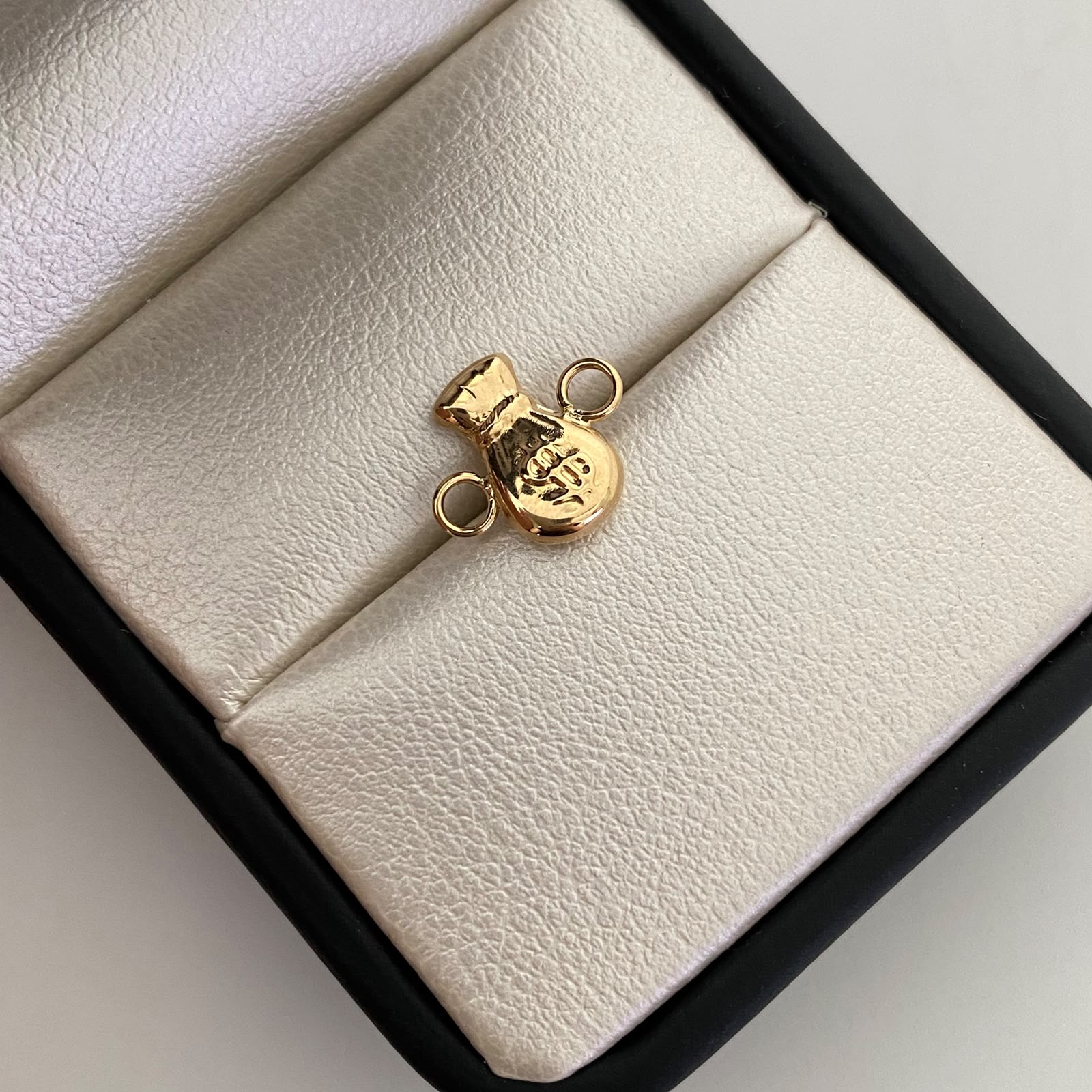Herraje Bolsa de Valores Oro amarillo 18k 0,45 Gr / 1,3 Cm