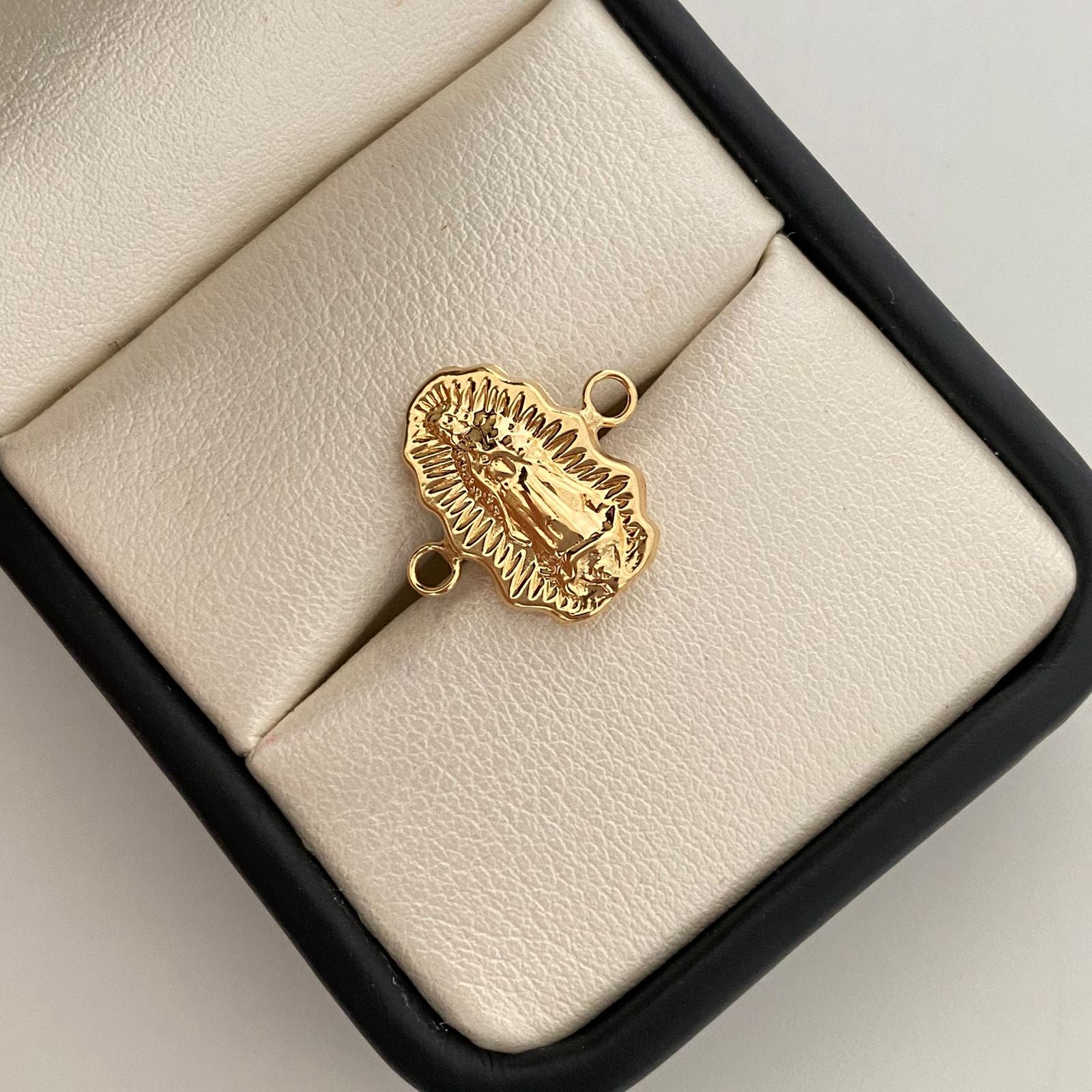 Herraje silueta virgen de guadalupe  Oro amarillo 18k 0,9 Gr / 1,6 Cm