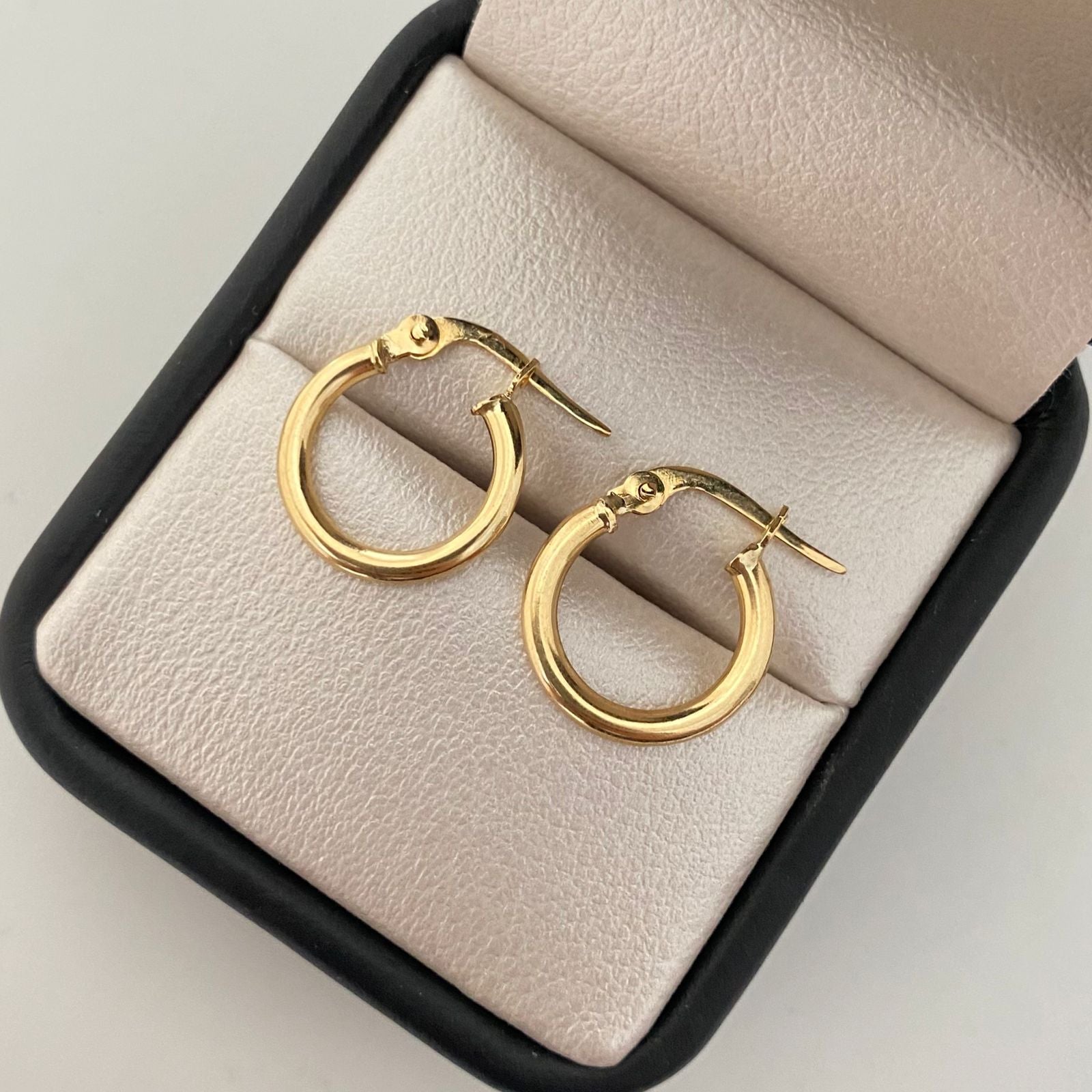 Candonga redonda lisa Oro amarillo 18k 1,6 Gr / 1,6 Cm