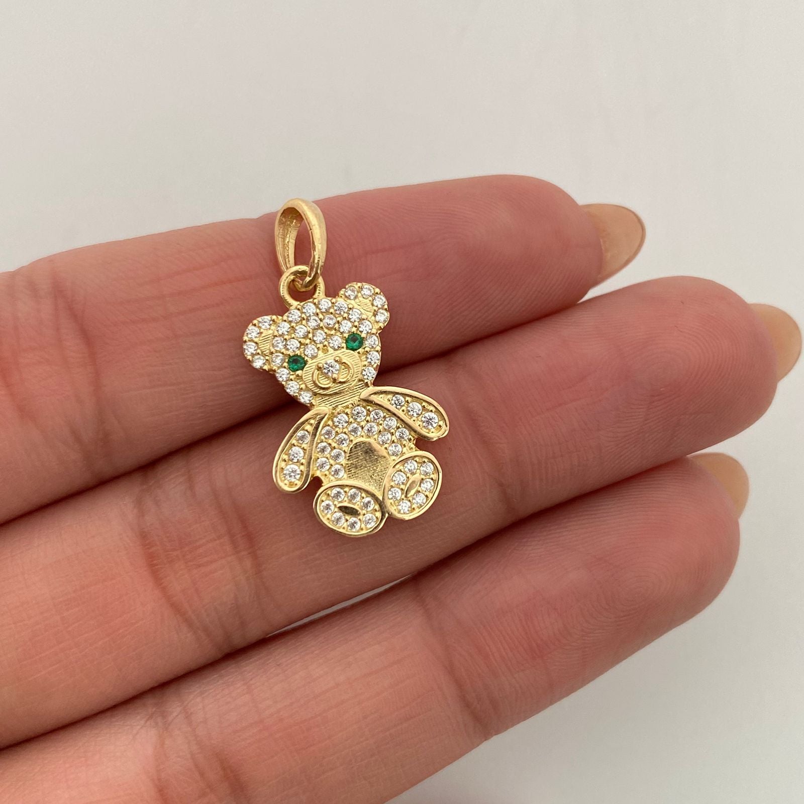 Dije Oso casting circones verdes Oro amarillo 18k 2,7 Gr / 13,6 mm / 2,5 Cm