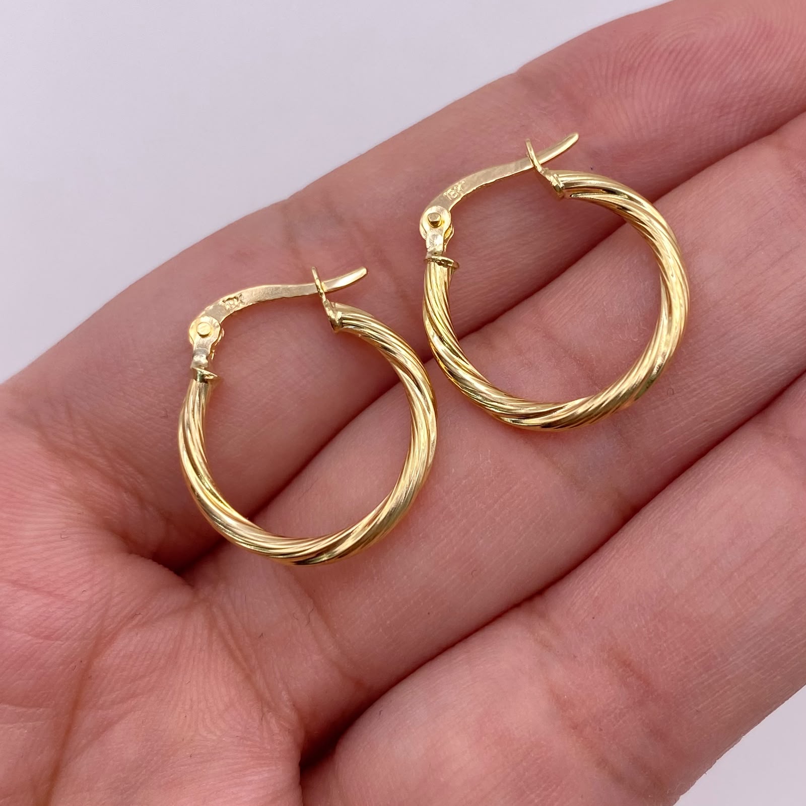 Candonga entorchada diamantada Oro amarillo 18k 1,29 Gr / 2 Cm