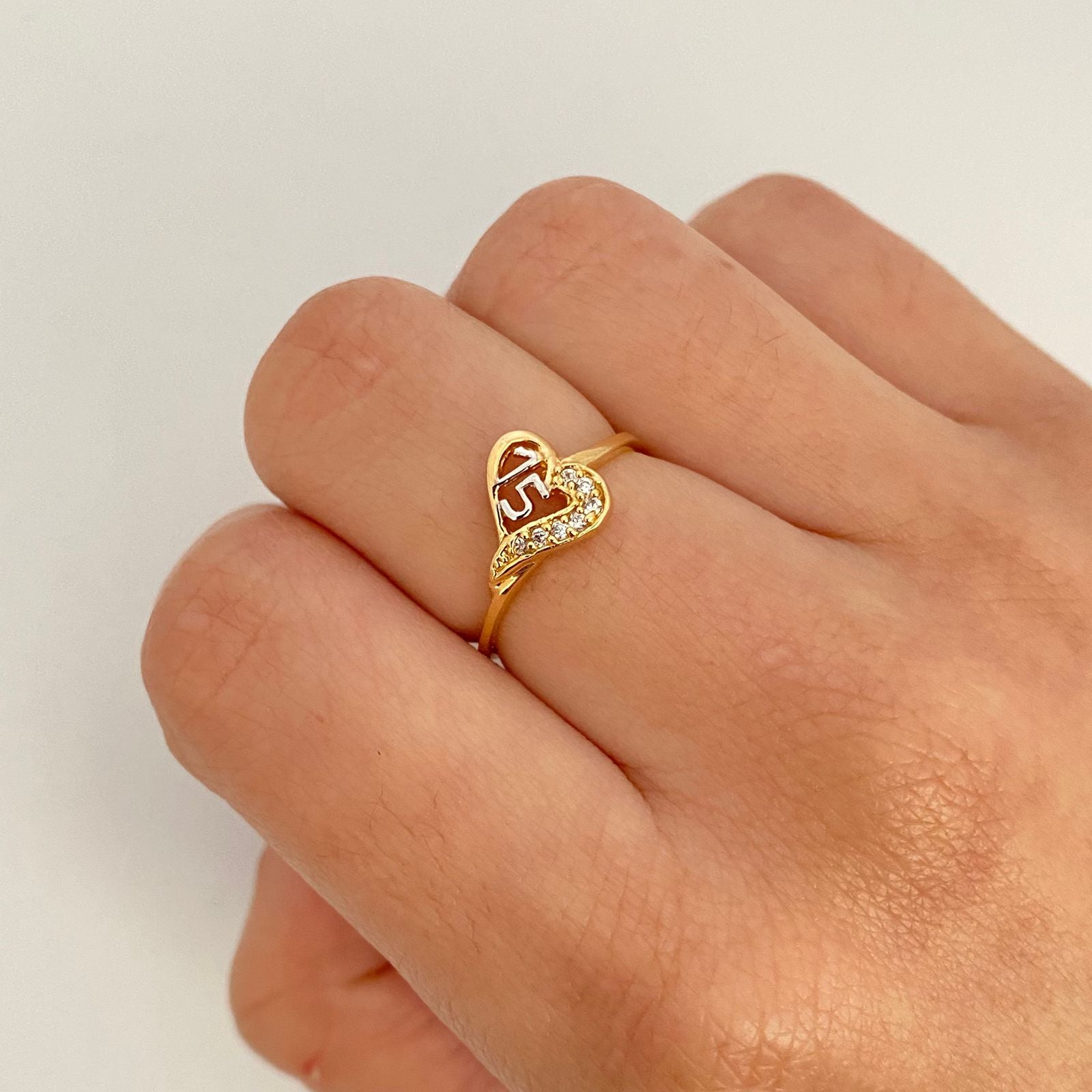 Anillo 15 corazon casting Oro amarillo y Oro blanco 18k / Talla 6 1/4 / 1,7 Gr