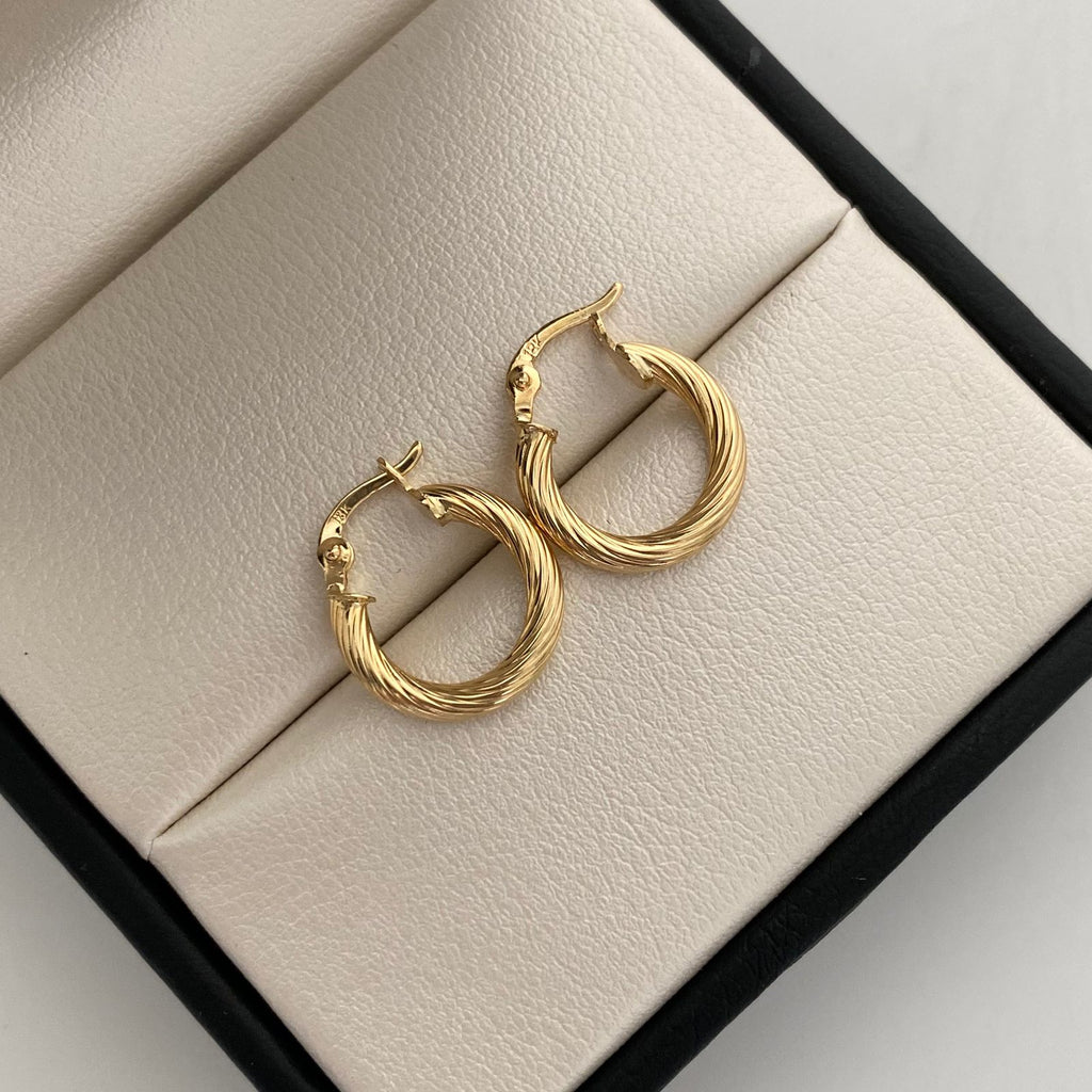 Candonga Entorchada Oro amarillo 18k 1,45 Gr / 1,5 Cm