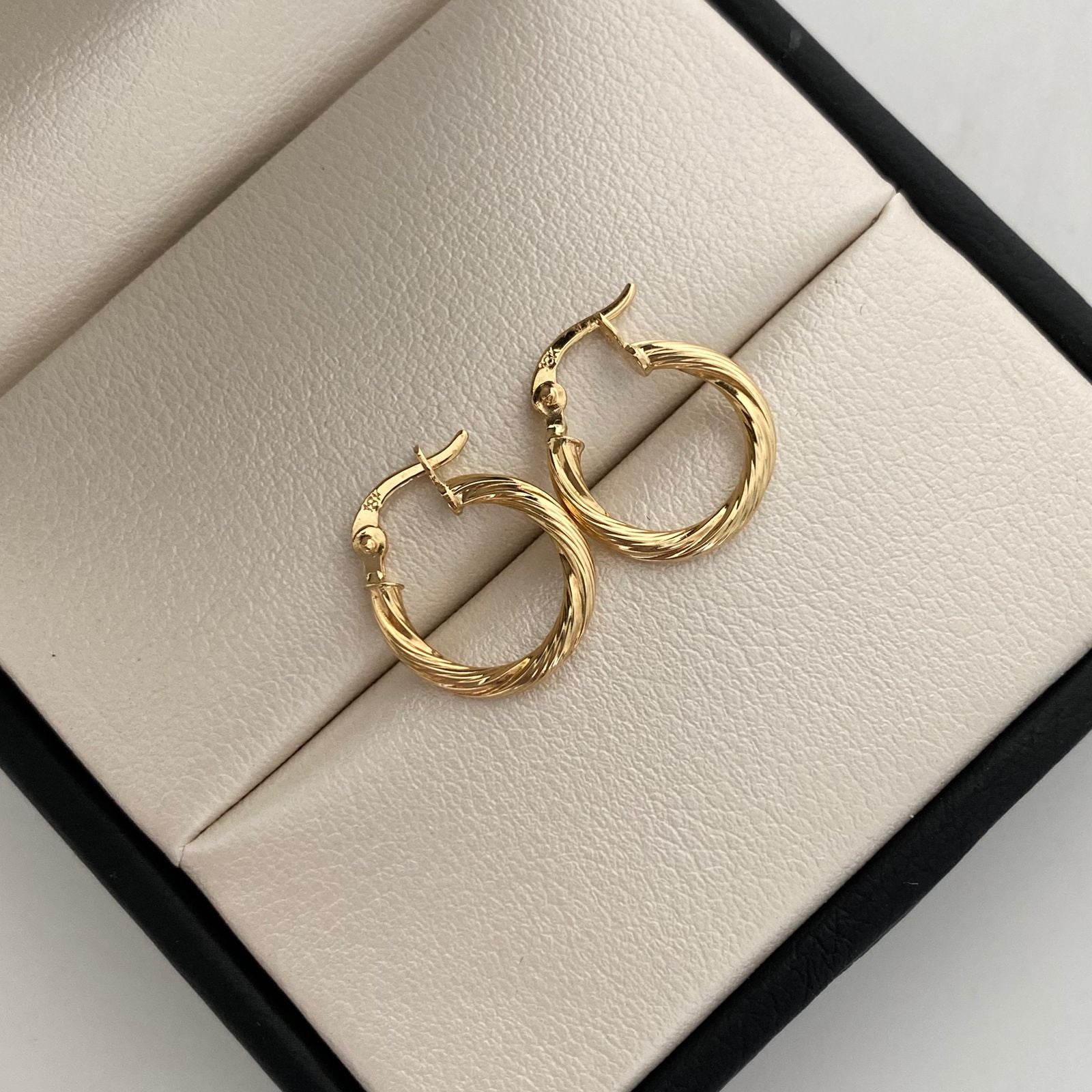 Candonga Entorchada Oro amarillo 18k 1 Gr / 1,5 Cm