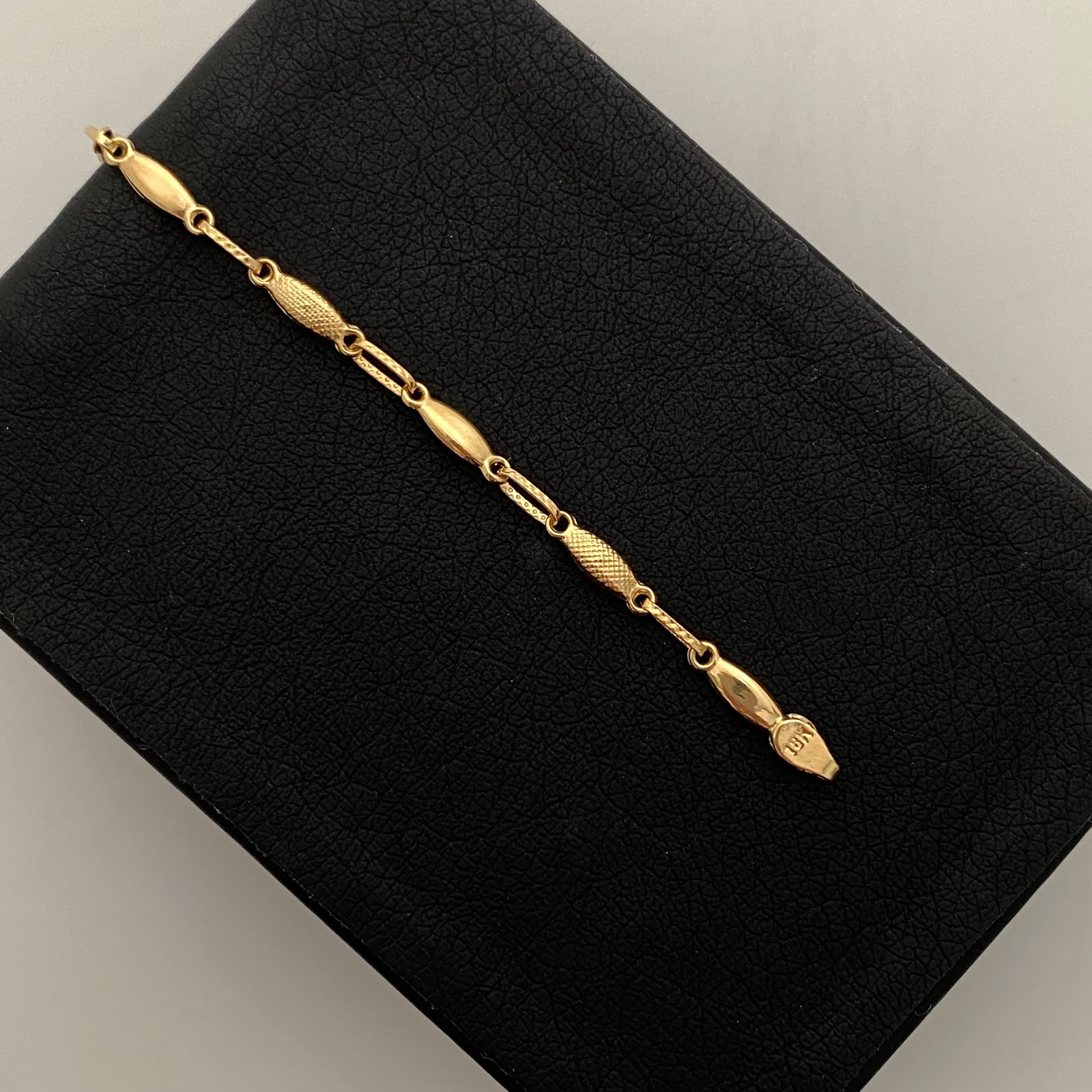 Pulso Rustica Diamantada Oro amarillo 18k 3,70 Gr / 3,4 mm / 21,4 Cm Broche 0,60
