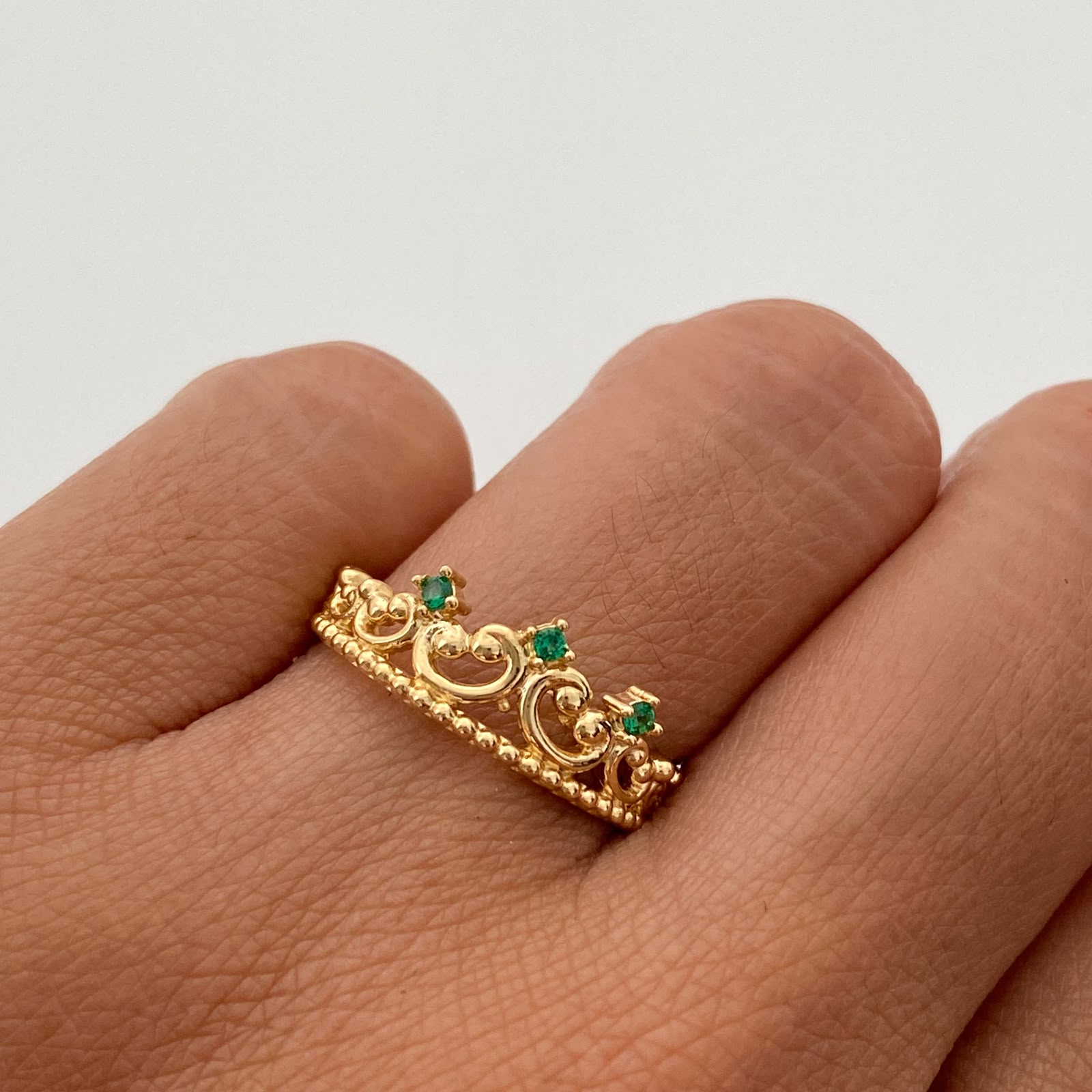 Anillo 15 Circon Verde Oro amarillo 18k / Talla 6 1/4 / 2,4 Gr