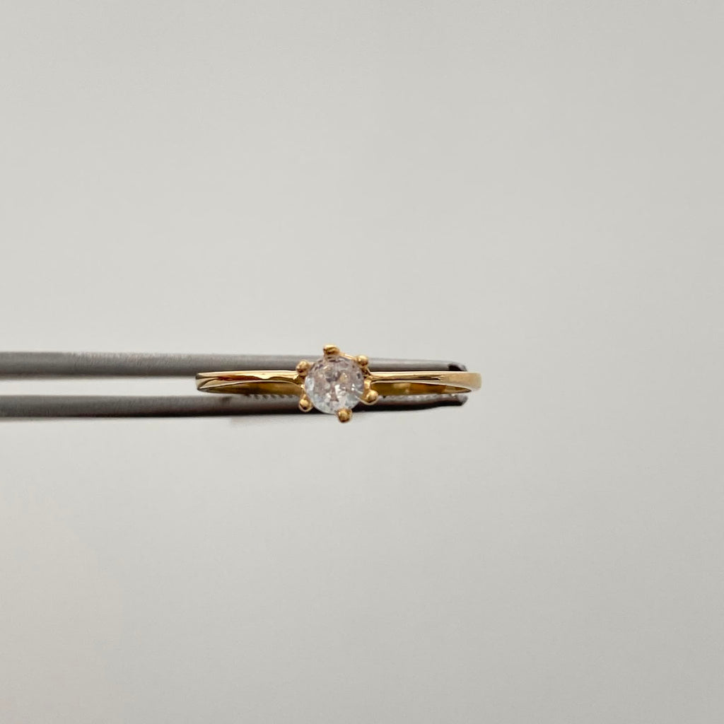 Anillo Solitario Oro amarillo 18k / Talla 8 / 1,15 Gr / 1,3 mm