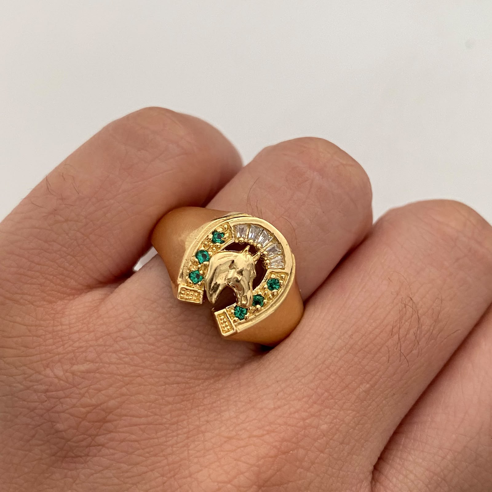 Anillo Caballo Casting Oro amarillo 18k / Talla 10 1/4 / 5,95 Gr / 4,8 mm