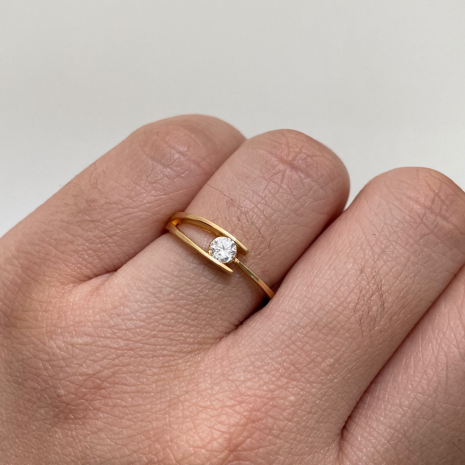 Anillo Solitario Doble Oro amarillo 18k / Talla 7 / 1,85 Gr / 2,4 mm