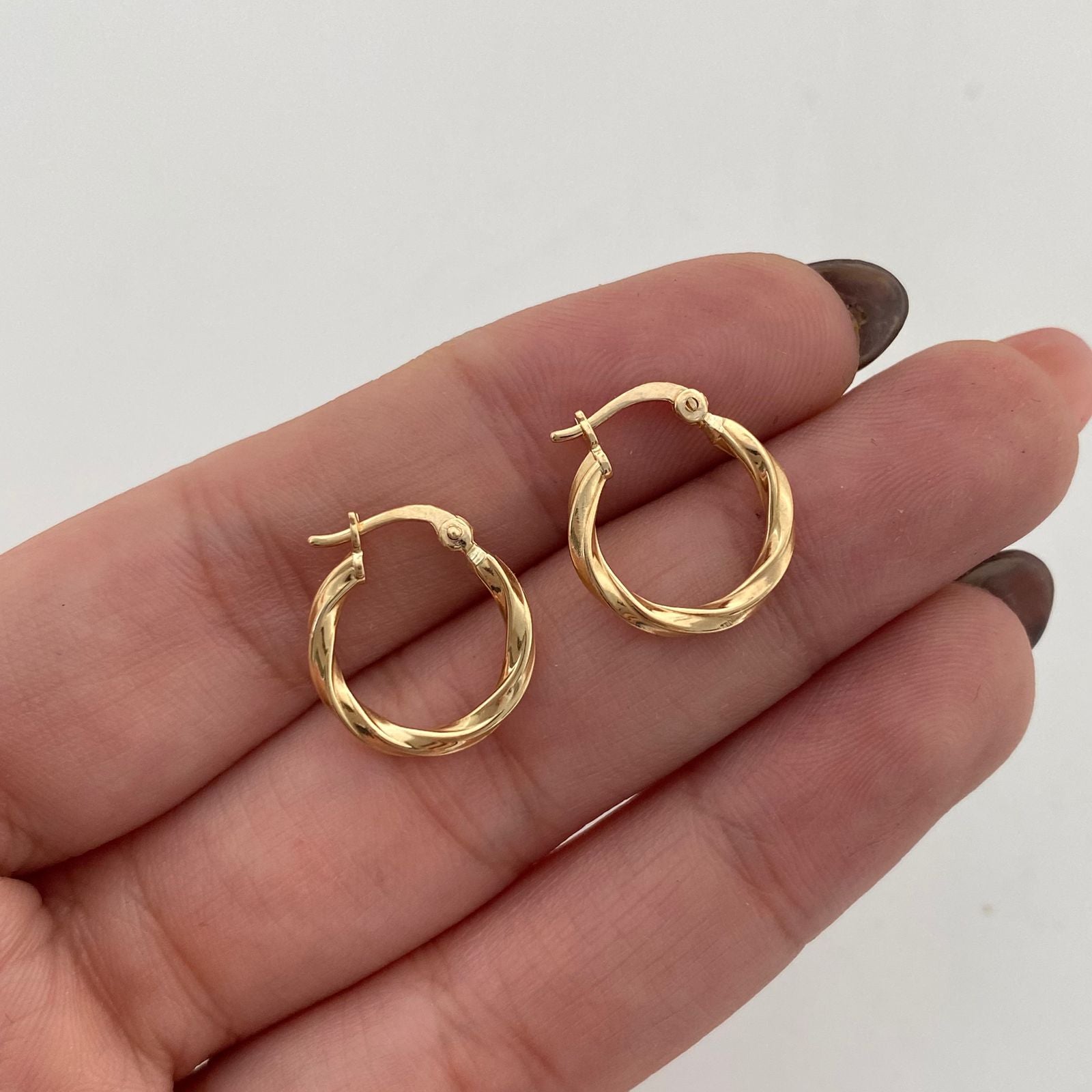 Candonga Entorchada Oro amarillo 18k 1,35 Gr / 1,5 Cm