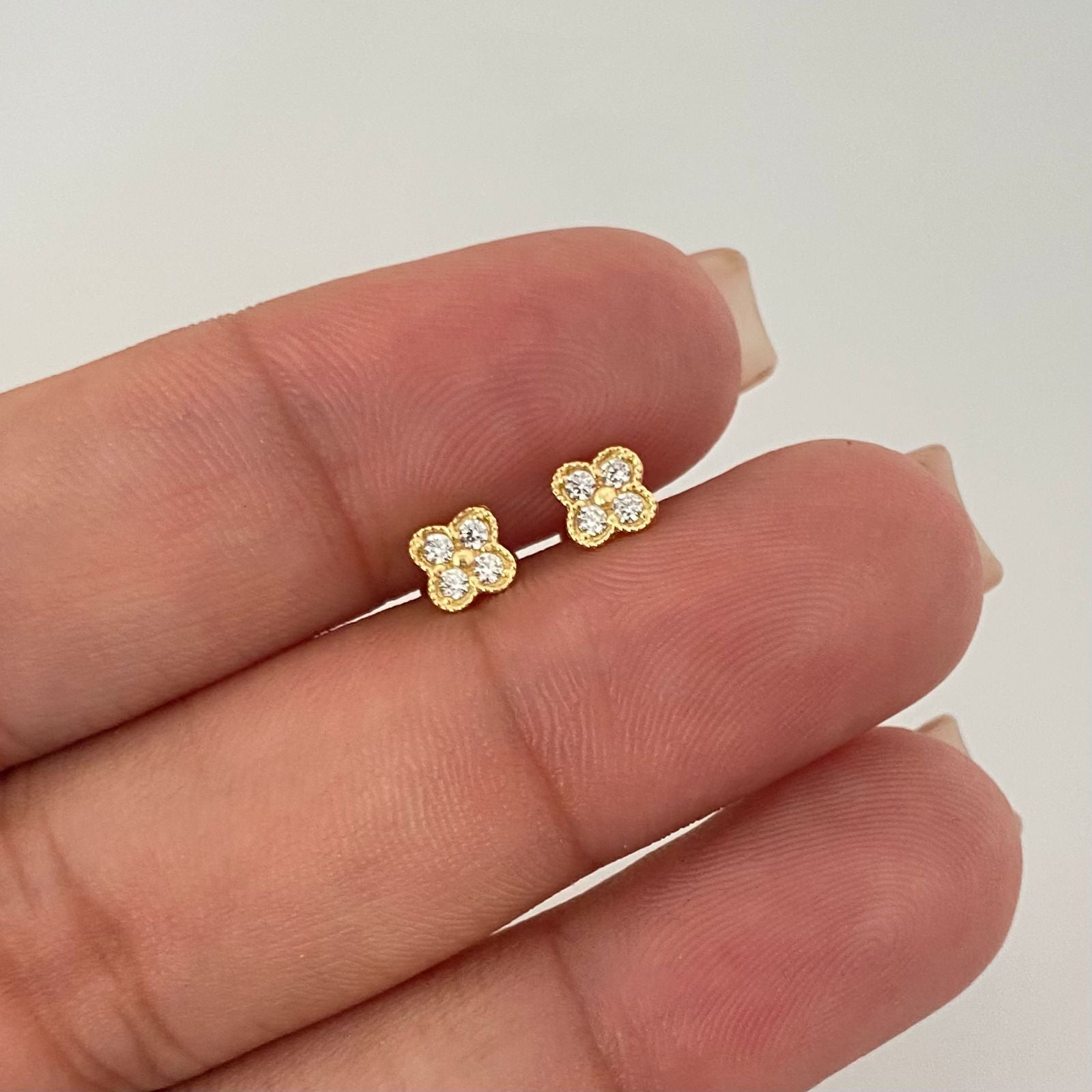 Topos trebol casting blanco Oro amarillo 18k 0,8 Gr / 5 mm