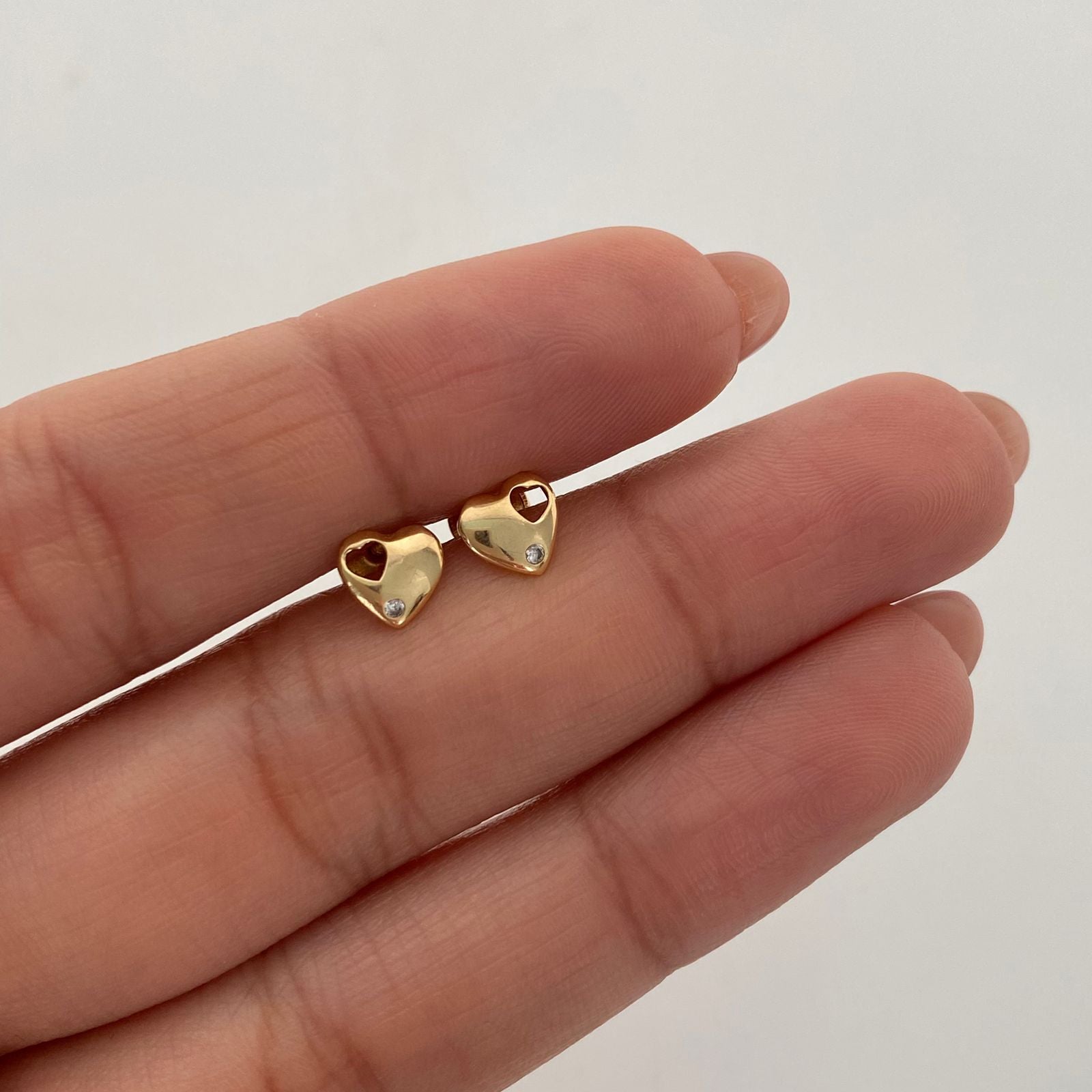 Topos Corazon silueta circon blanco Oro amarillo 18k 0,55 Gr / 4,8 mm