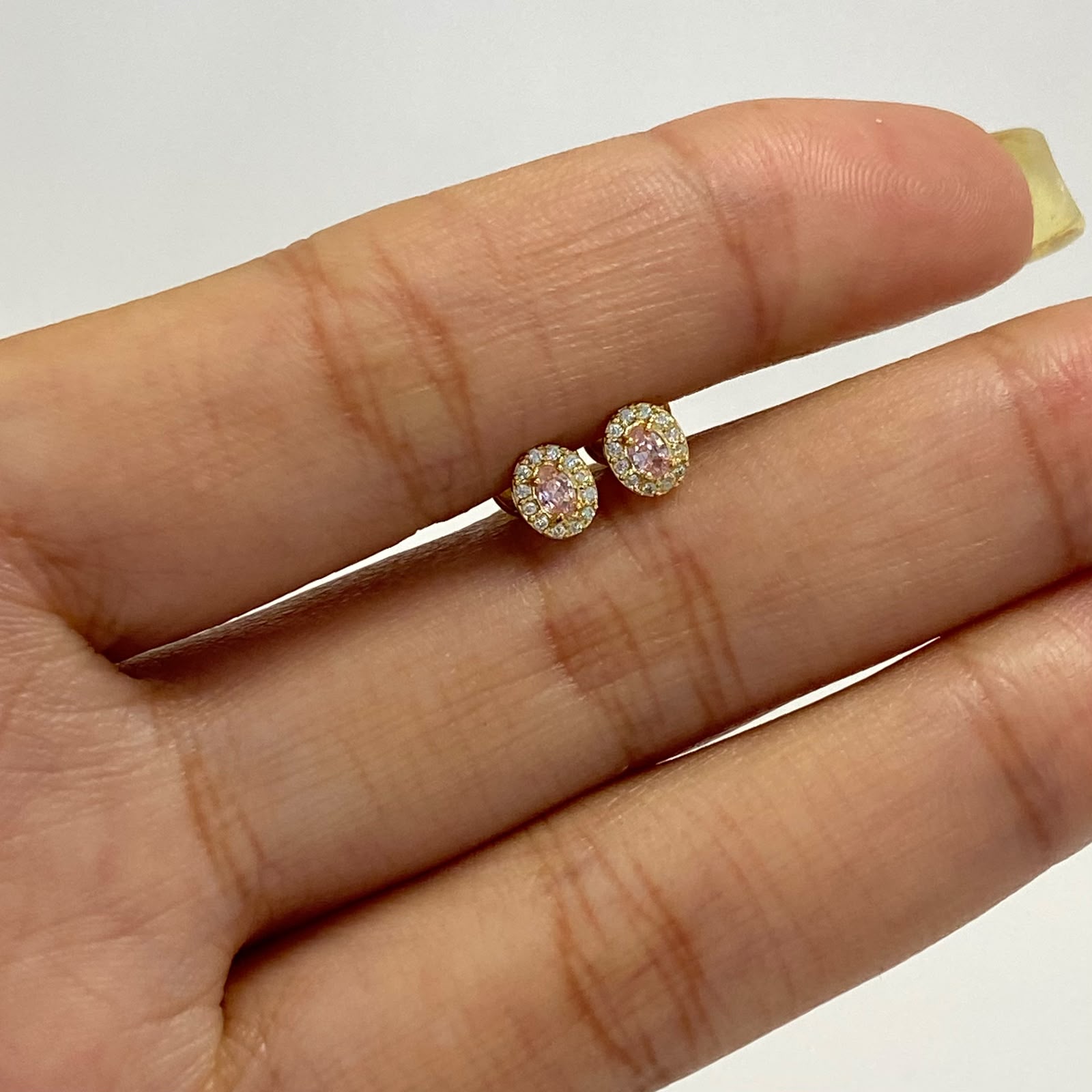 Topos Ovalado circón rosado Oro amarillo 18k 0,7 Gr / 4,5 mm