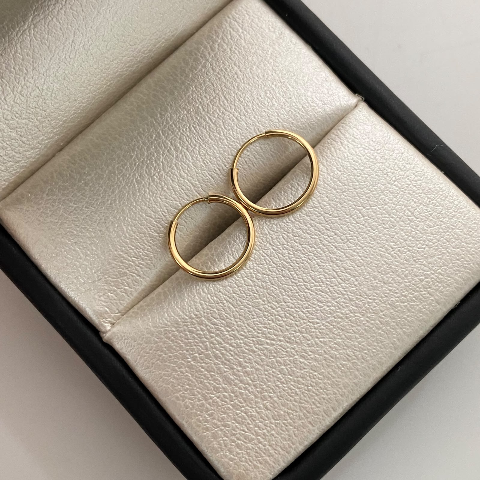 Candonga imperdible lisa Oro amarillo 18k 0,5 Gr / 1 Cm