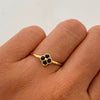 Anillo Trebol Negro Oro amarillo 18k / Talla 8 3/4 / 1,2 Gr / 1,3 mm