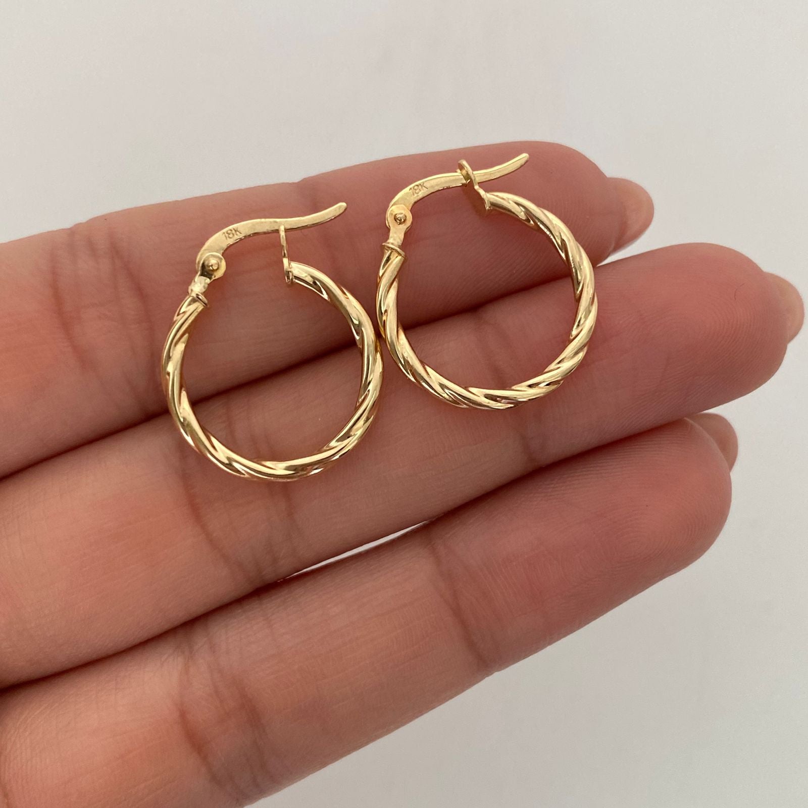 Candonga Entorchada Oro amarillo 18k 1,3 Gr / 2 Cm