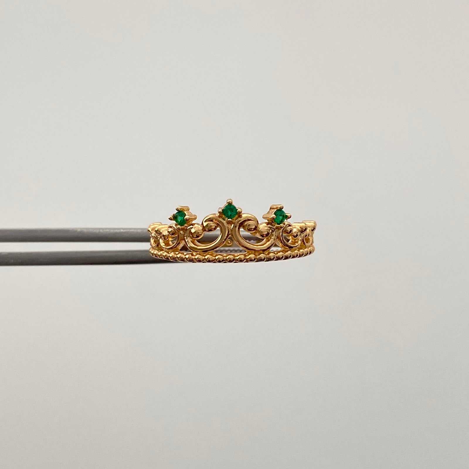 Anillo 15 Circon Verde Oro amarillo 18k / Talla 6 1/4 / 2,4 Gr