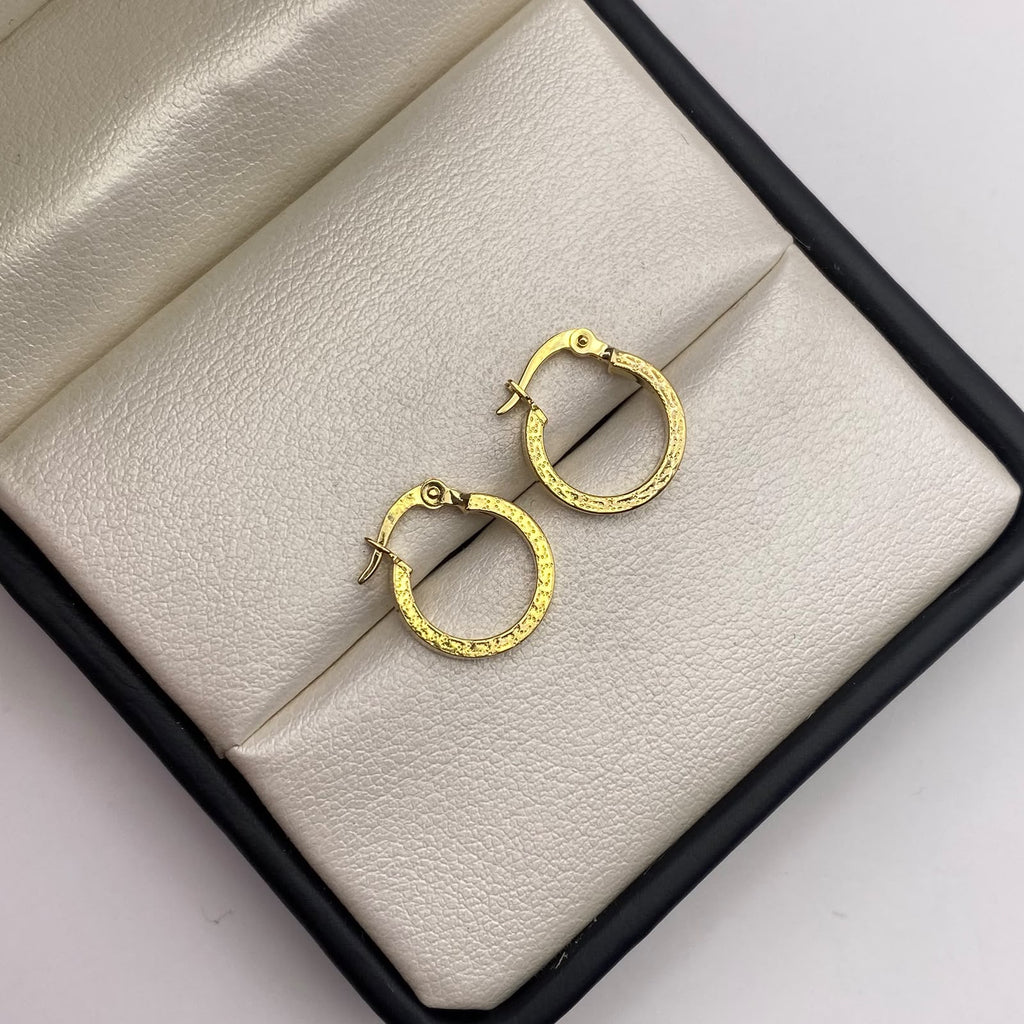 Candonga Lisa vs Oro amarillo 18k 1,03 Gr / 1,5 Cm