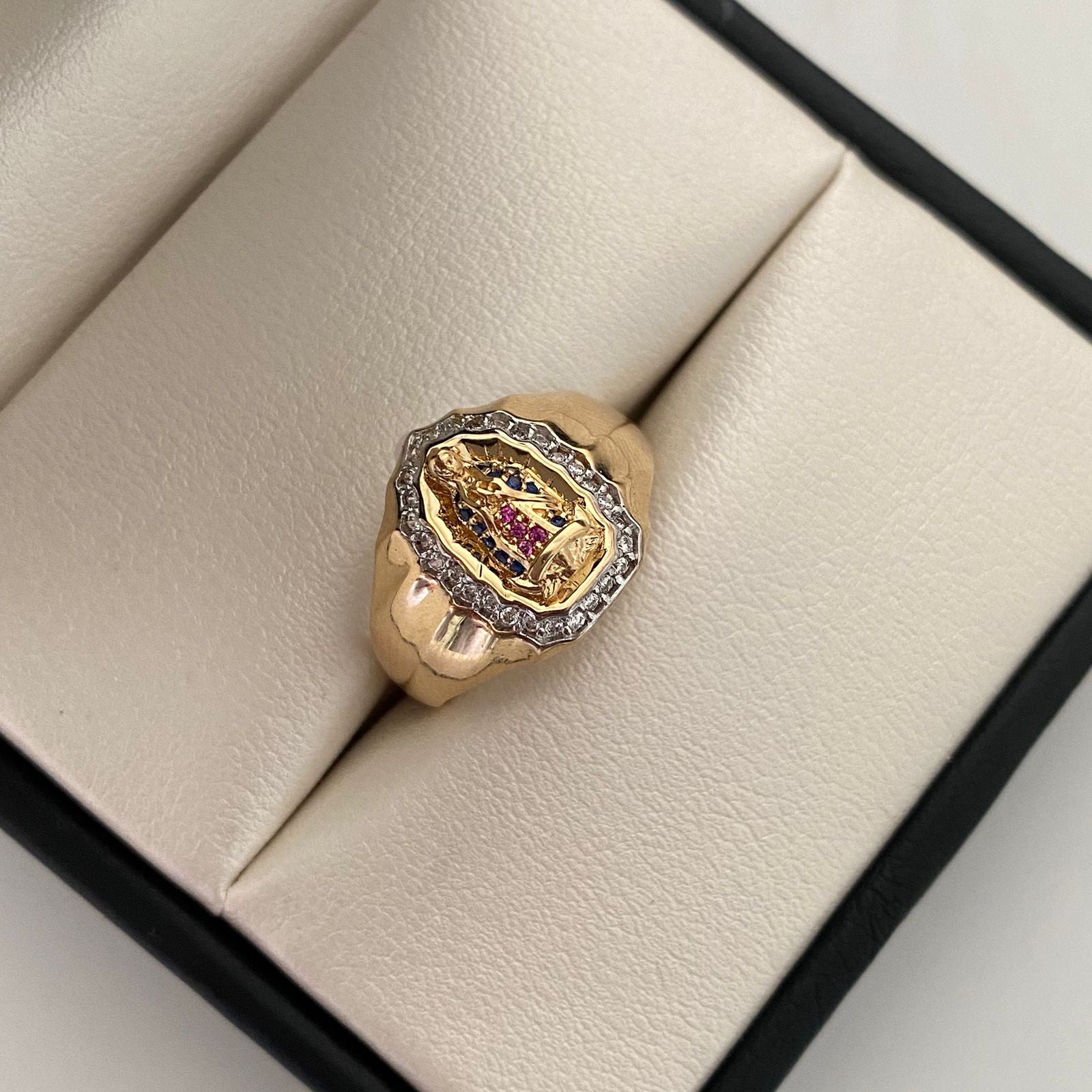 Anillo Virgen de Guadalupe Casting Oro amarillo 18k / Talla 7 1/2 / 4,75 Gr / 4,4 mm