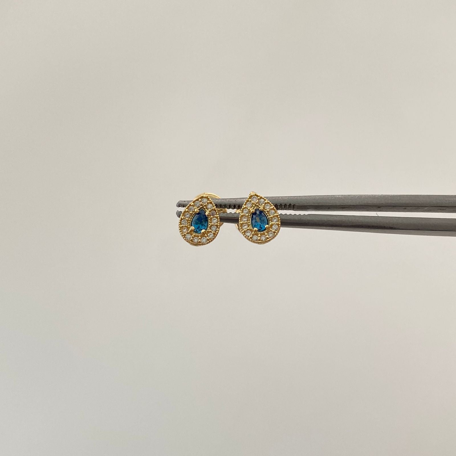 Topos Gota casting azul claro Oro amarillo 18k 0,85 Gr / 5,3 mm