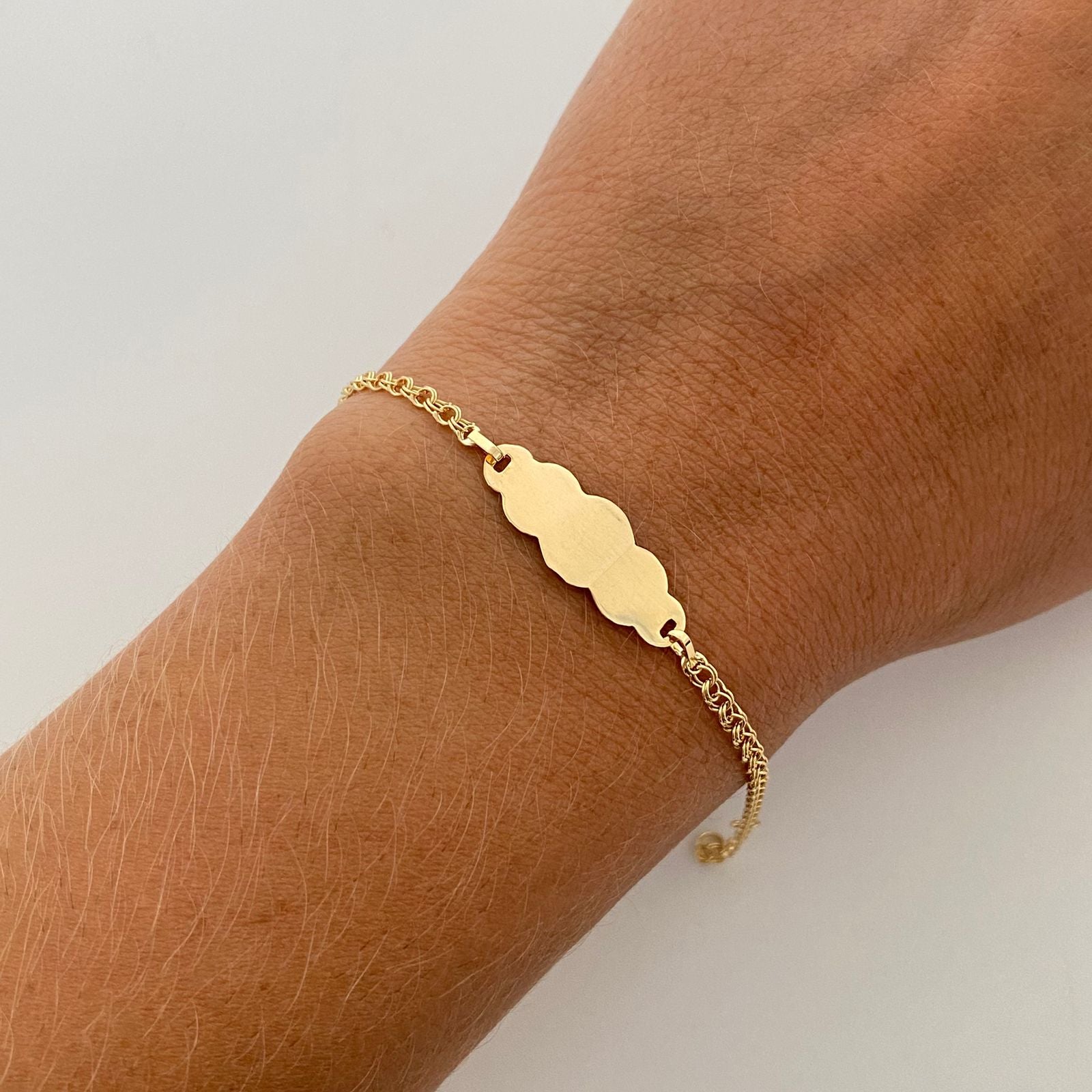 Pulso bebé placa nube  Oro amarillo 18k 1,60 Gr / 7,8 mm / 15,3 Cm Broche 0,15