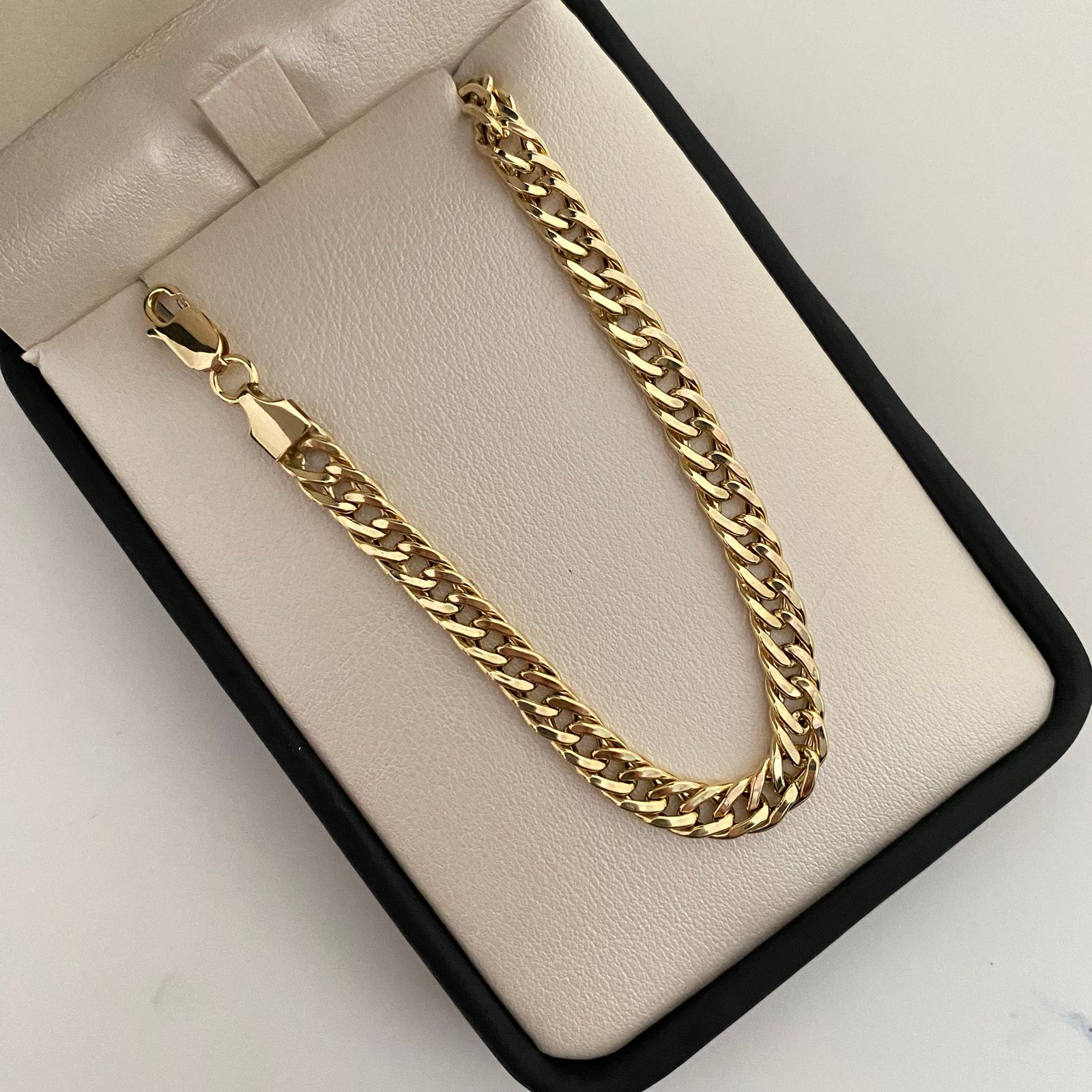 Pulso It cubano especial  Oro amarillo 18k +1 / 4,95 Gr / 5,3 mm / 20,5 Cm