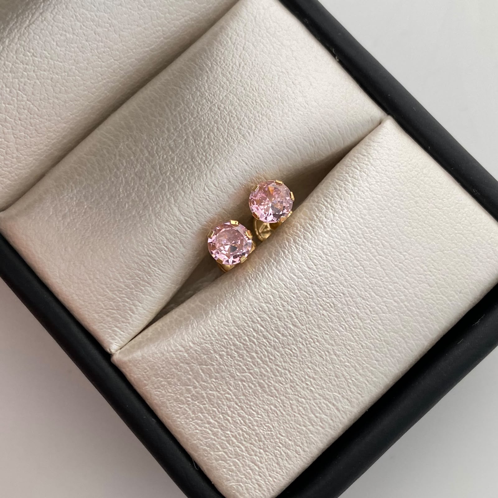 Topos Circon Rosado Oro amarillo 18k 0,8 Gr / 5,2 mm
