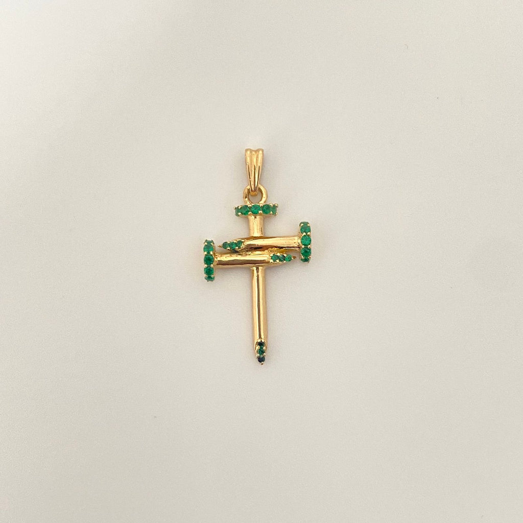 Dije cruz clavo circones verdes Oro amarillo 18k 4,20 Gr / 3,4 Cm